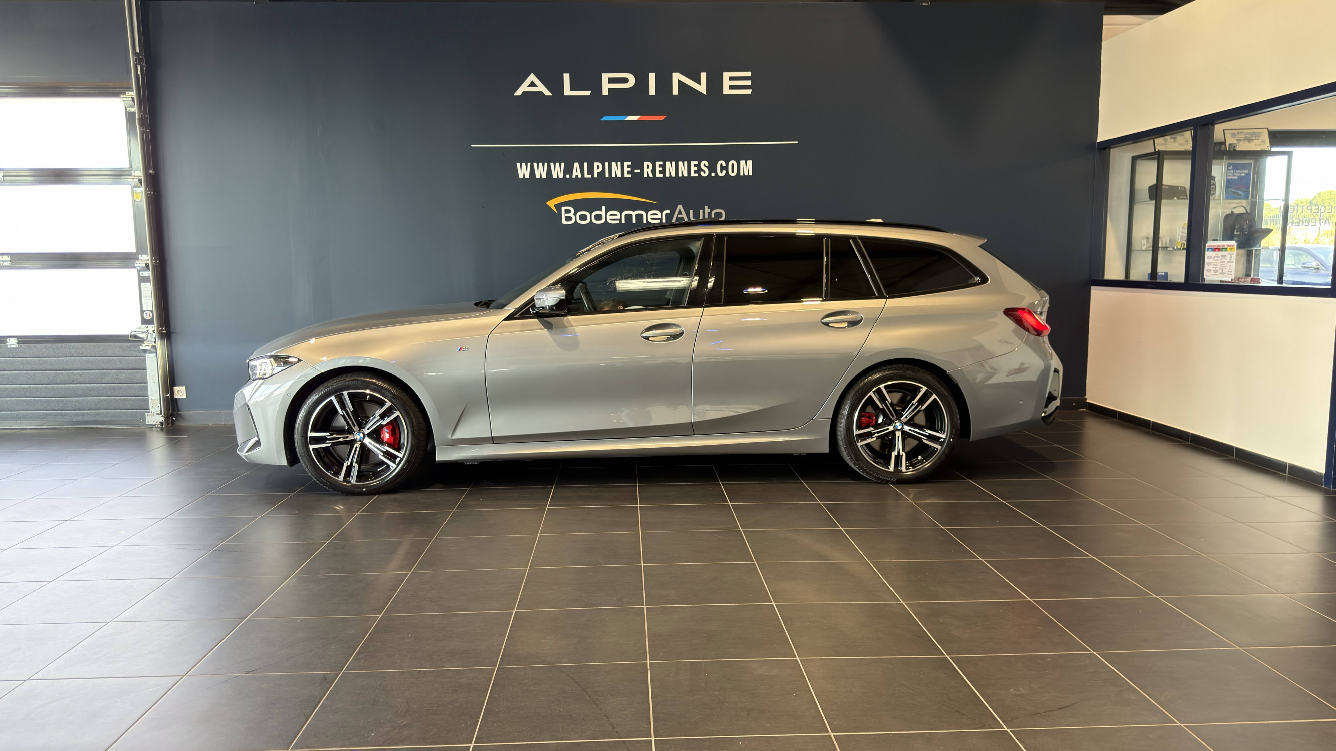 Vente en ligne Bmw Série 3 Touring Touring 330d xDrive 286 ch BVA8 au prix de 53 990 €