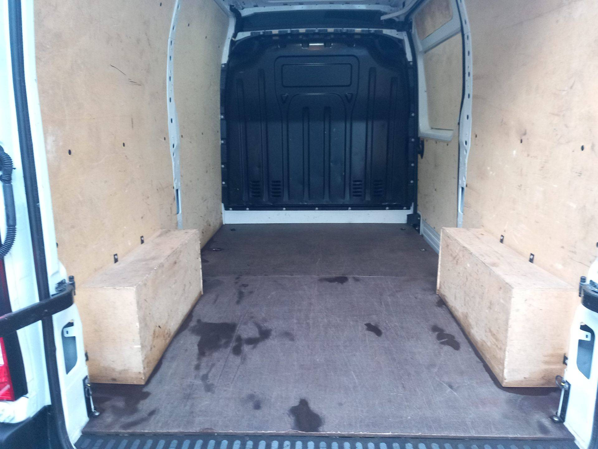 Vente en ligne Renault Master Fourgon MASTER FGN TRAC F3500 L2H2 BLUE DCI 135 au prix de 26 490 €