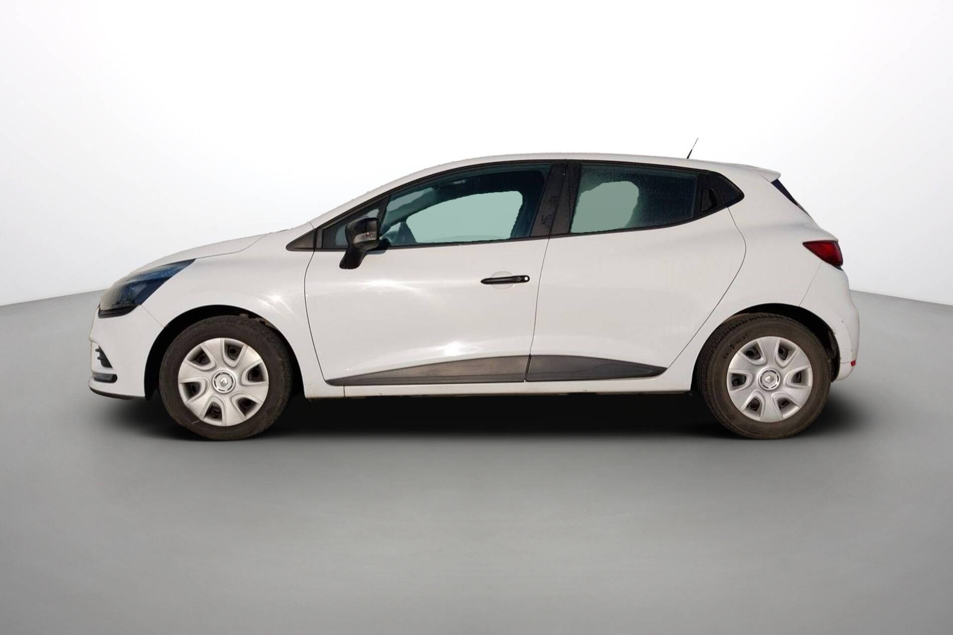 Vente en ligne Renault Clio 4 CLIO SOCIETE DCI 75 ENERGY au prix de 7 990 €