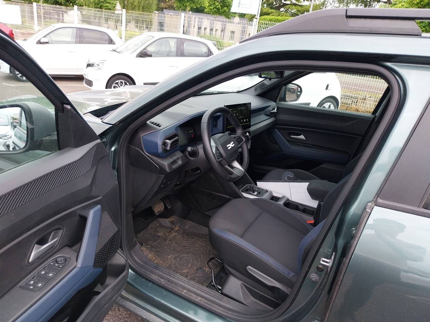 Vente en ligne Dacia Duster  Hybrid 140 au prix de 26 590 €