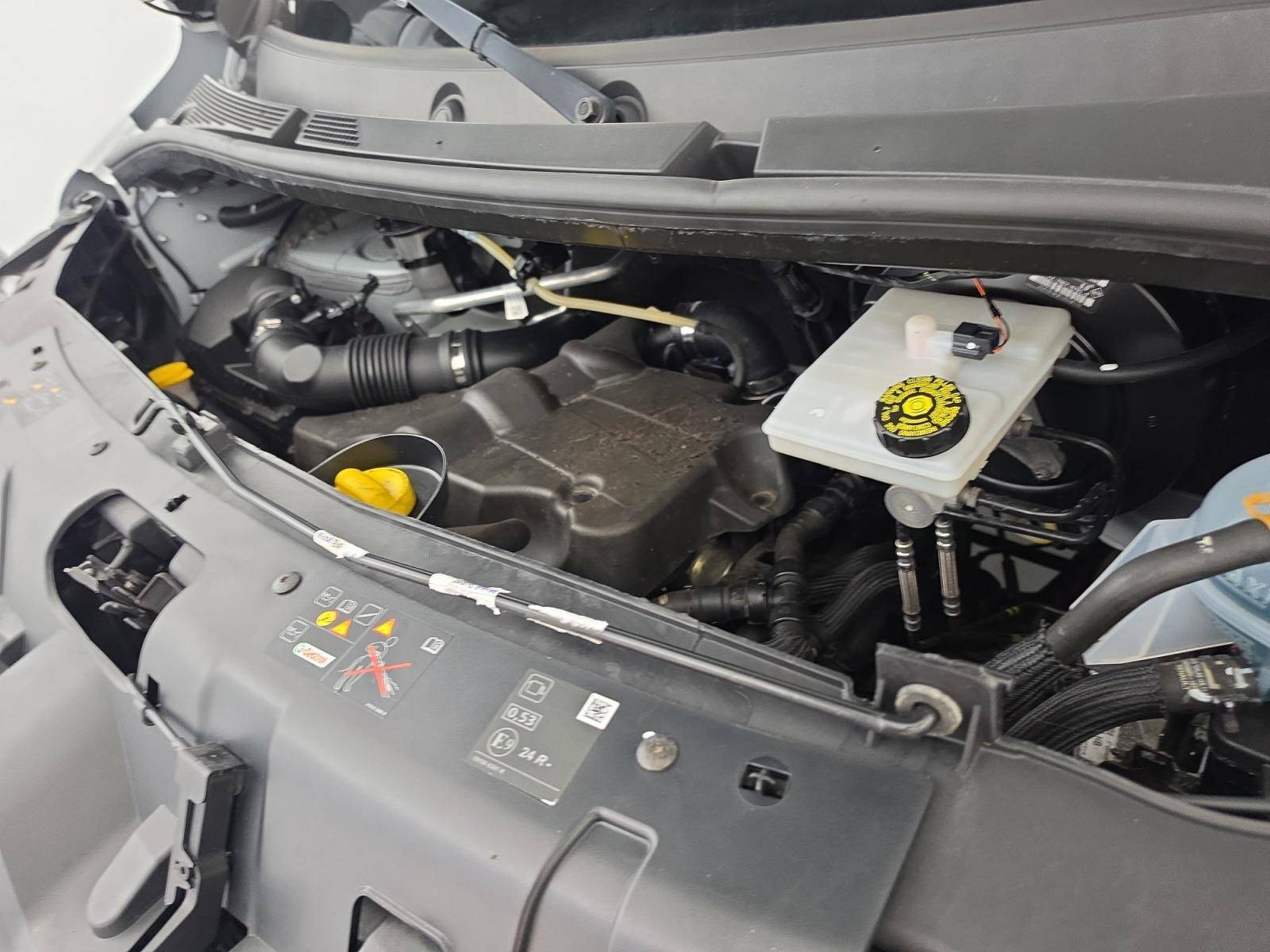 Vente en ligne Renault Master Fourgon MASTER FGN TRAC F3500 L2H2 BLUE DCI 135 au prix de 20 980 €