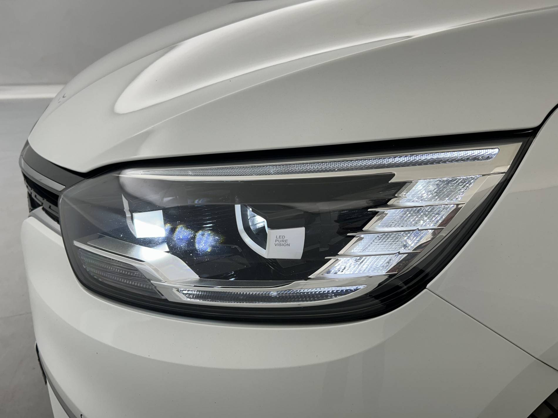 Vente en ligne Renault Scenic 4 Scenic Blue dCi 120 - 21 au prix de 14 990 €