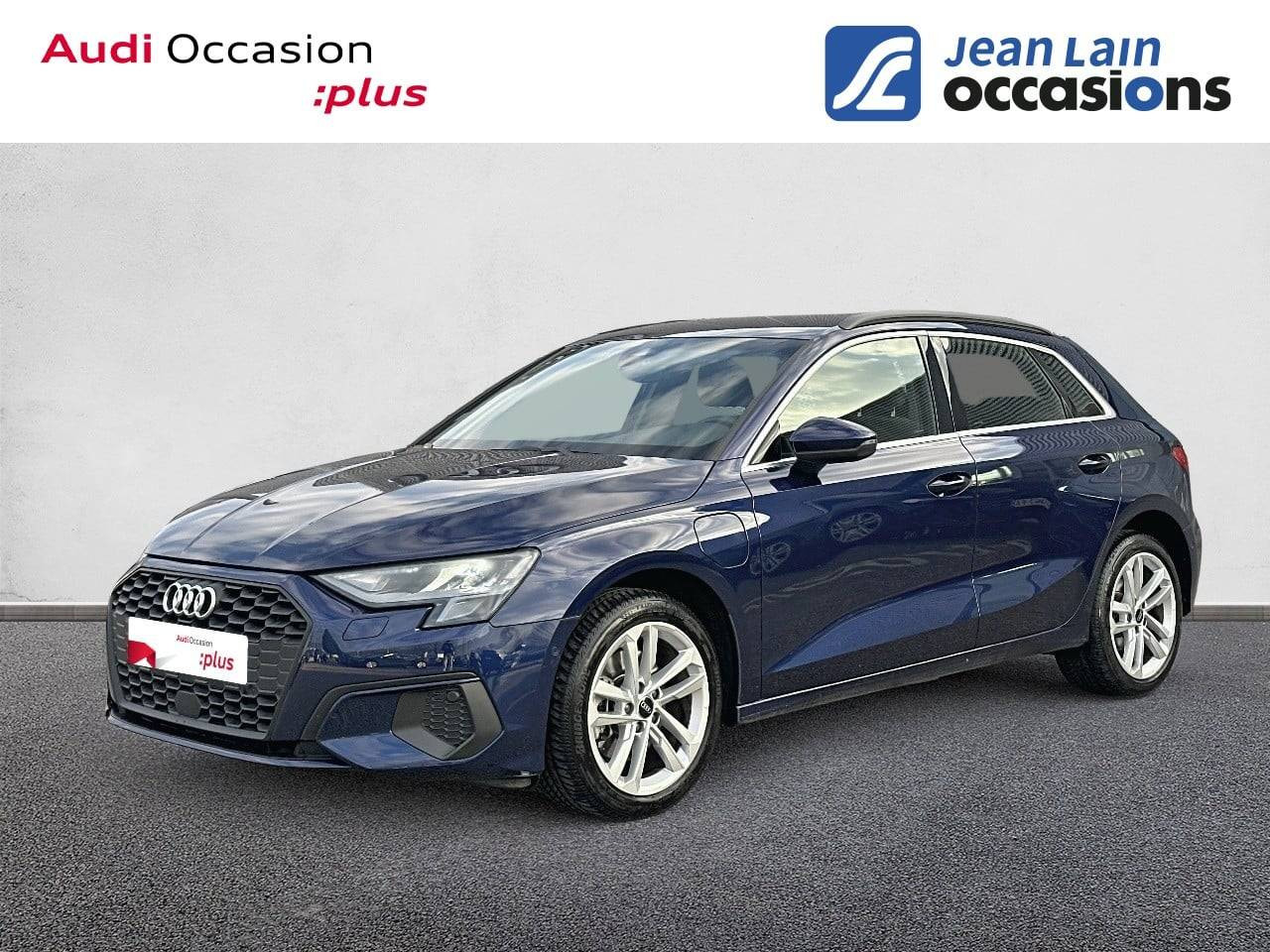 Vente en ligne AUDI A3 SPORTBACK A3 Sportback 40 TFSIe 204 S tronic 6 Design de 2022 au prix de 26 290 €
