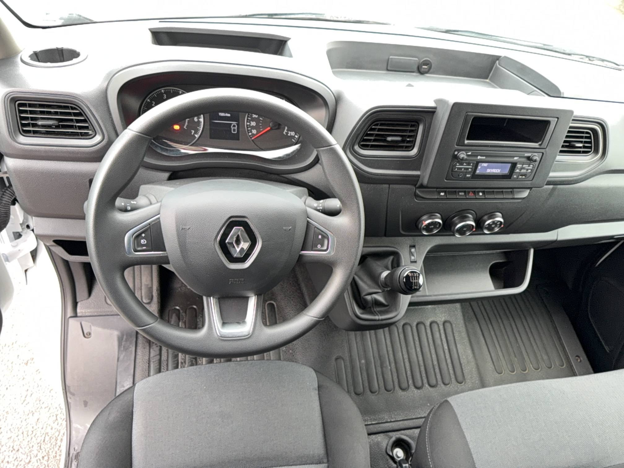 Vente en ligne Renault Master Fourgon MASTER FGN TRAC F3500 L3H3 BLUE DCI 135 au prix de 29 840 €