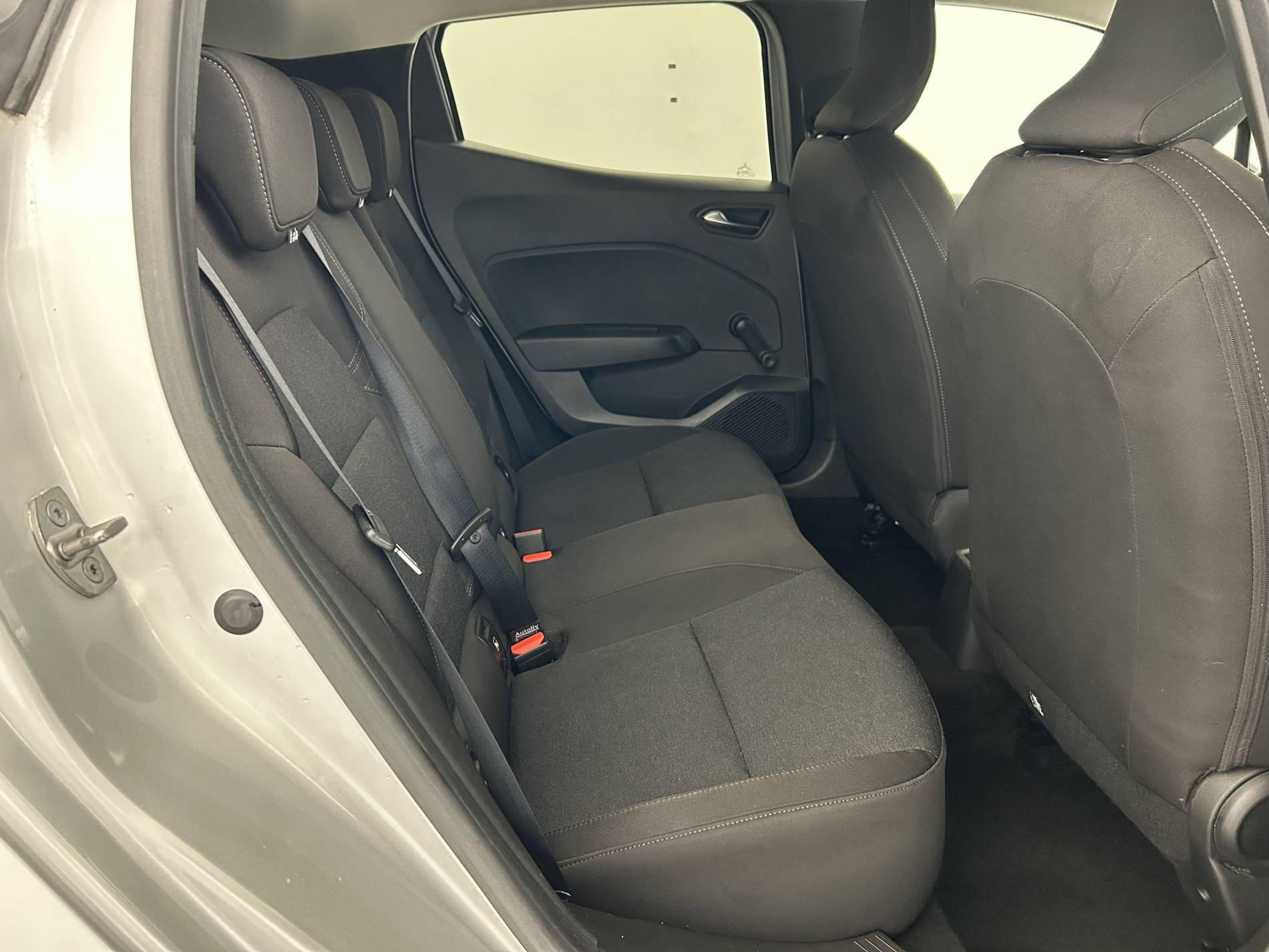 Vente en ligne Renault Clio 5 Clio TCe 90 au prix de 13 990 €