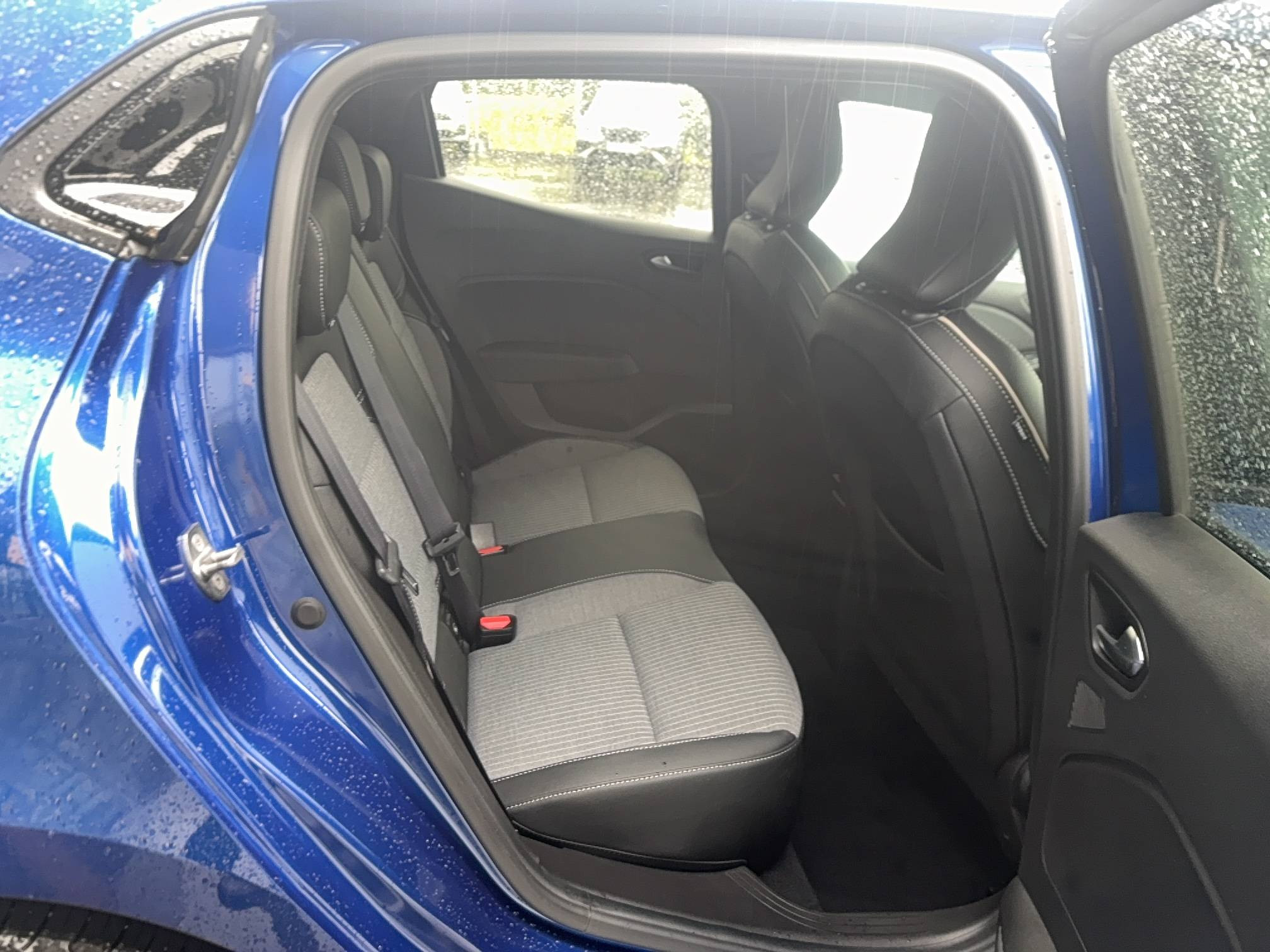 Vente en ligne Renault Clio 5 Clio TCe 90 au prix de 16 500 €
