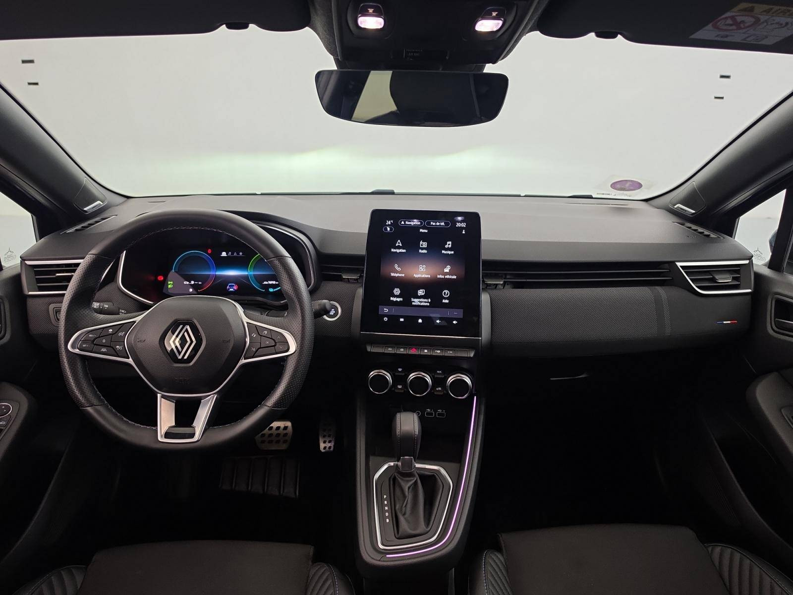 Vente en ligne Renault Clio 5 Clio E-Tech full hybrid 145 au prix de 18 990 €