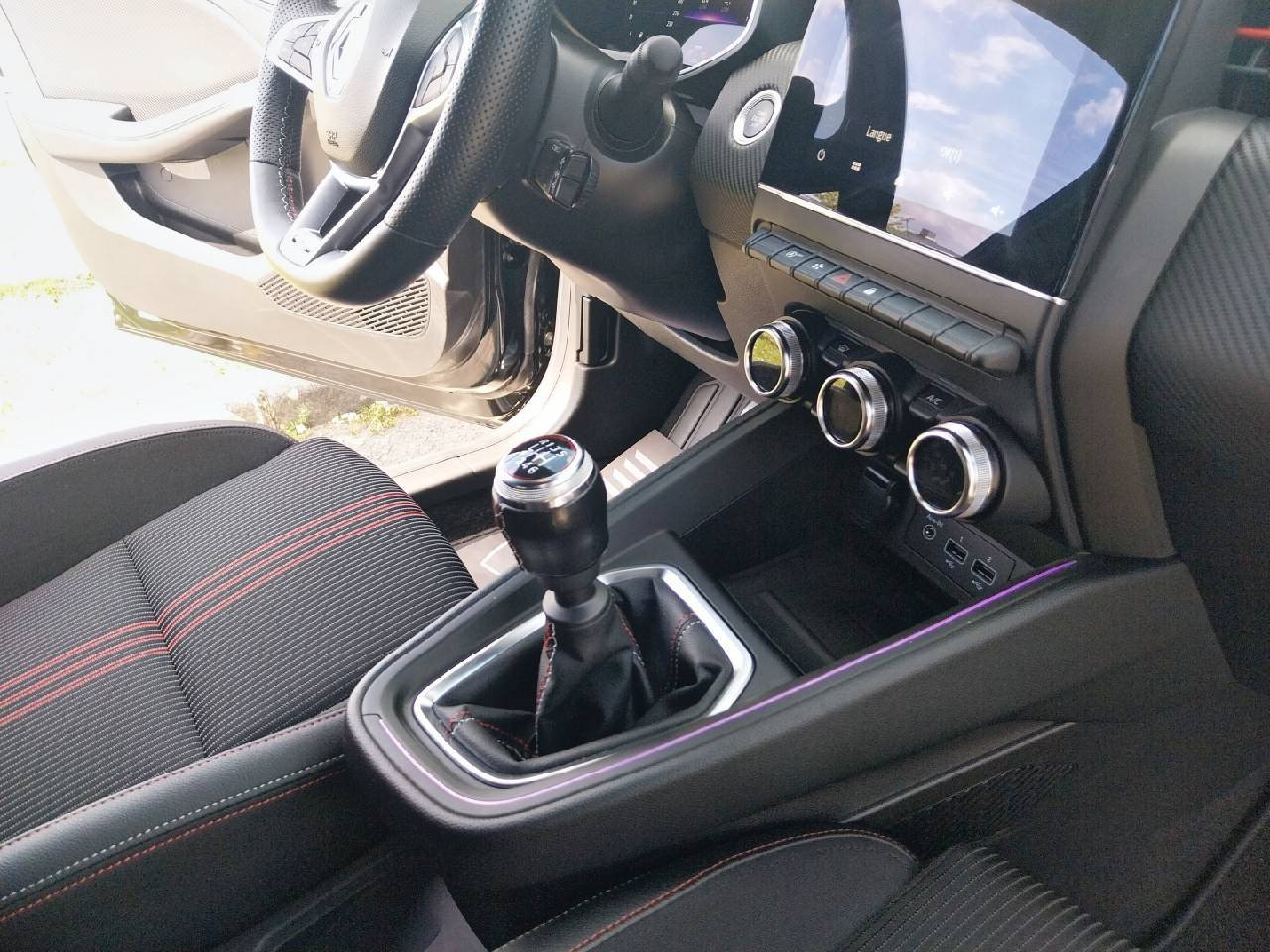 Vente en ligne Renault Clio 5 Clio TCe 140 au prix de 18 990 €