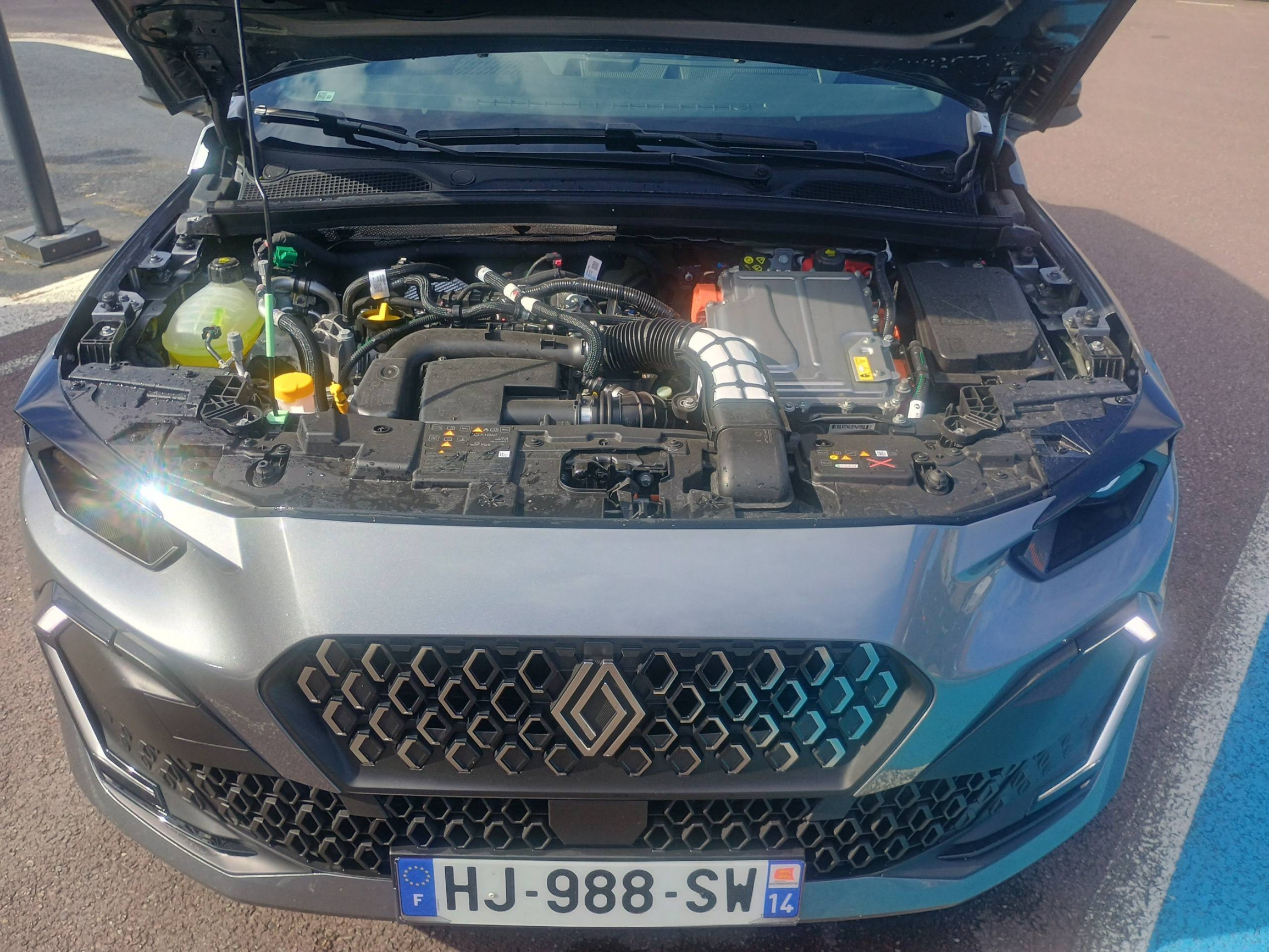 Vente en ligne Renault Clio 6 Clio E-Tech full hybrid 160 ch au prix de 28 200 €