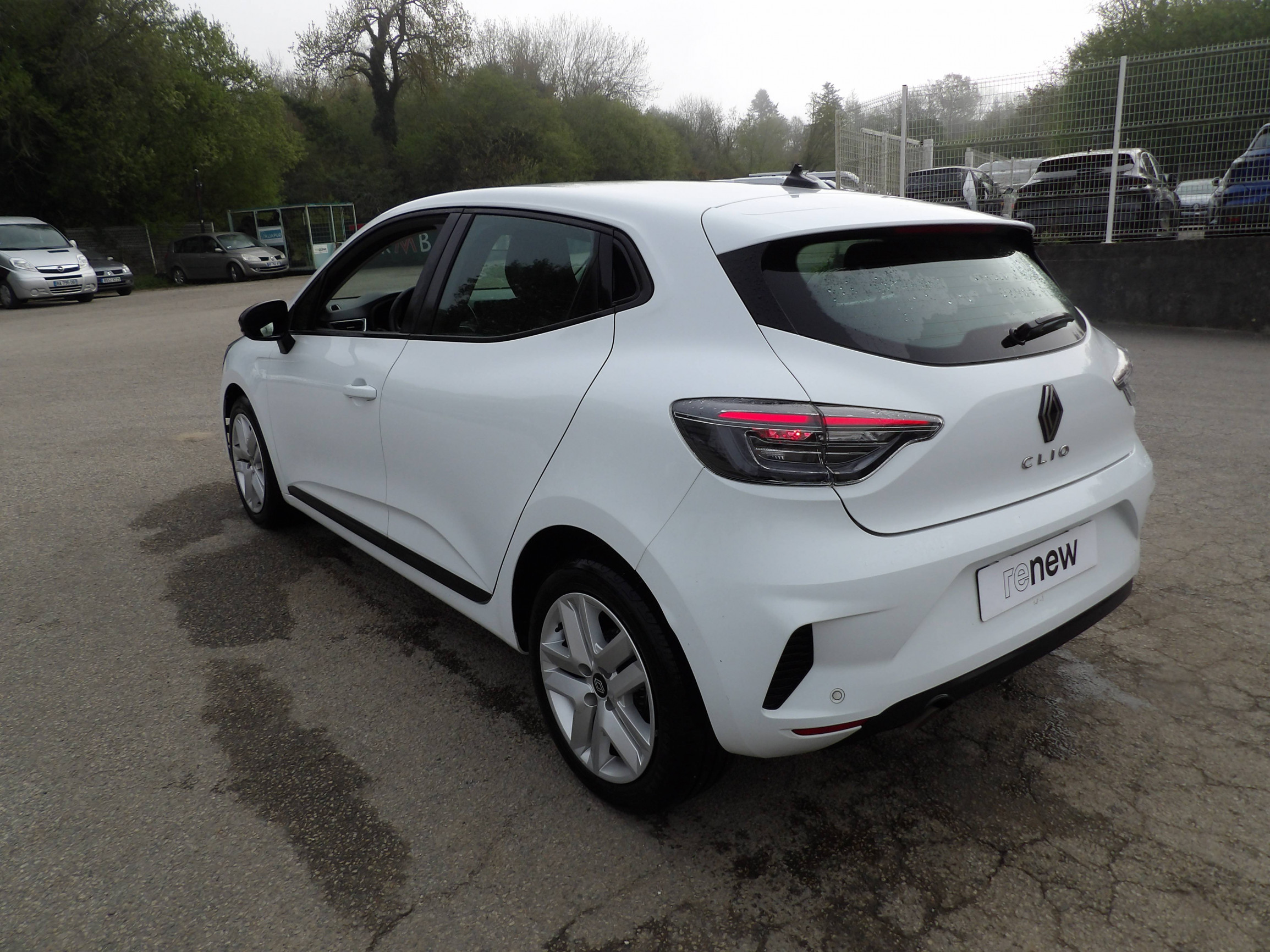 Vente en ligne Renault Clio 5 Clio TCe 90 au prix de 14 999 €