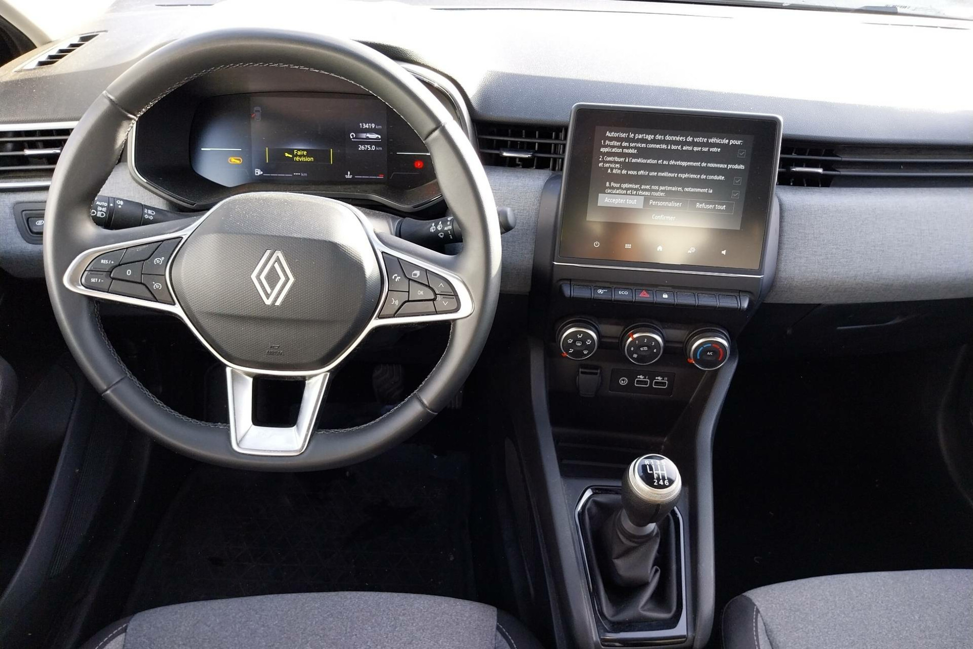 Vente en ligne Renault Clio 5 Clio Blue dCi 100 ch GSR2 au prix de 18 390 €