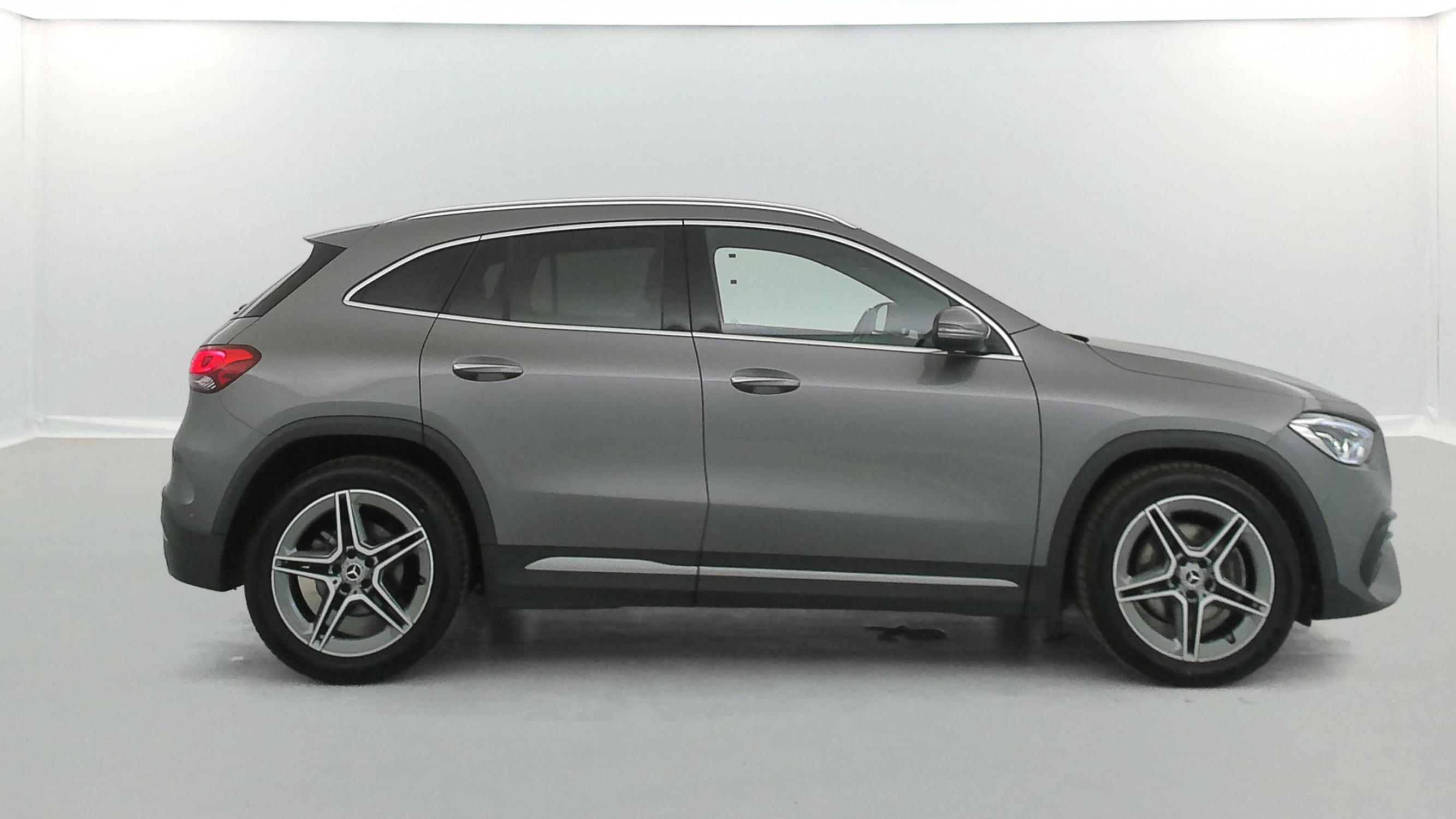 Vente en ligne Mercedes GLA  200 7G-DCT au prix de 31 890 €