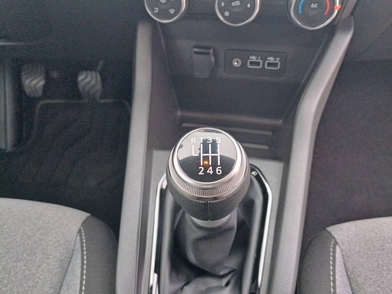 Vente en ligne Renault Clio 5 Clio TCe 90 au prix de 15 690 €