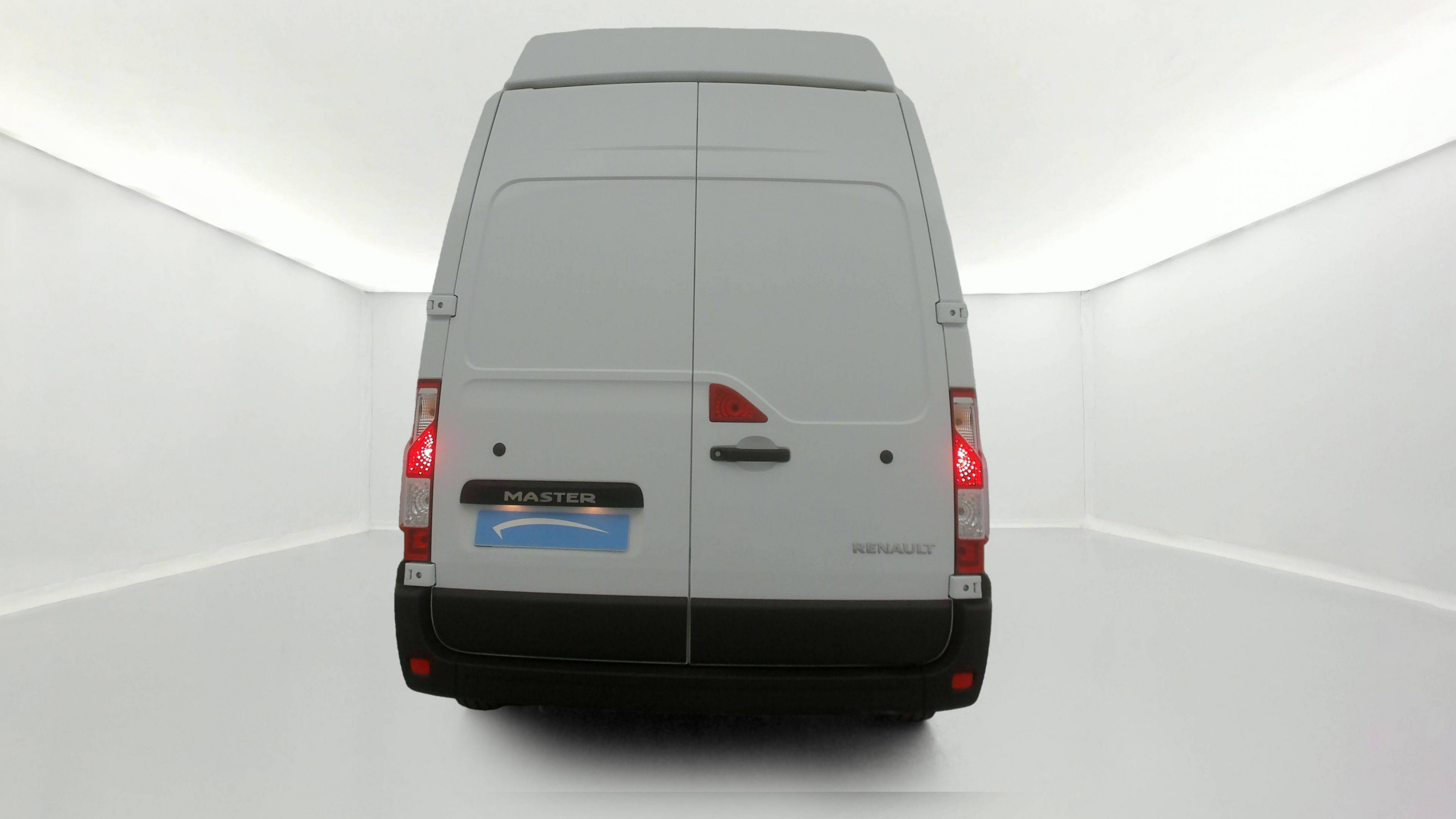Vente en ligne Renault Master Fourgon MASTER FGN TRAC F3500 L3H3 BLUE DCI 135 au prix de 26 490 €