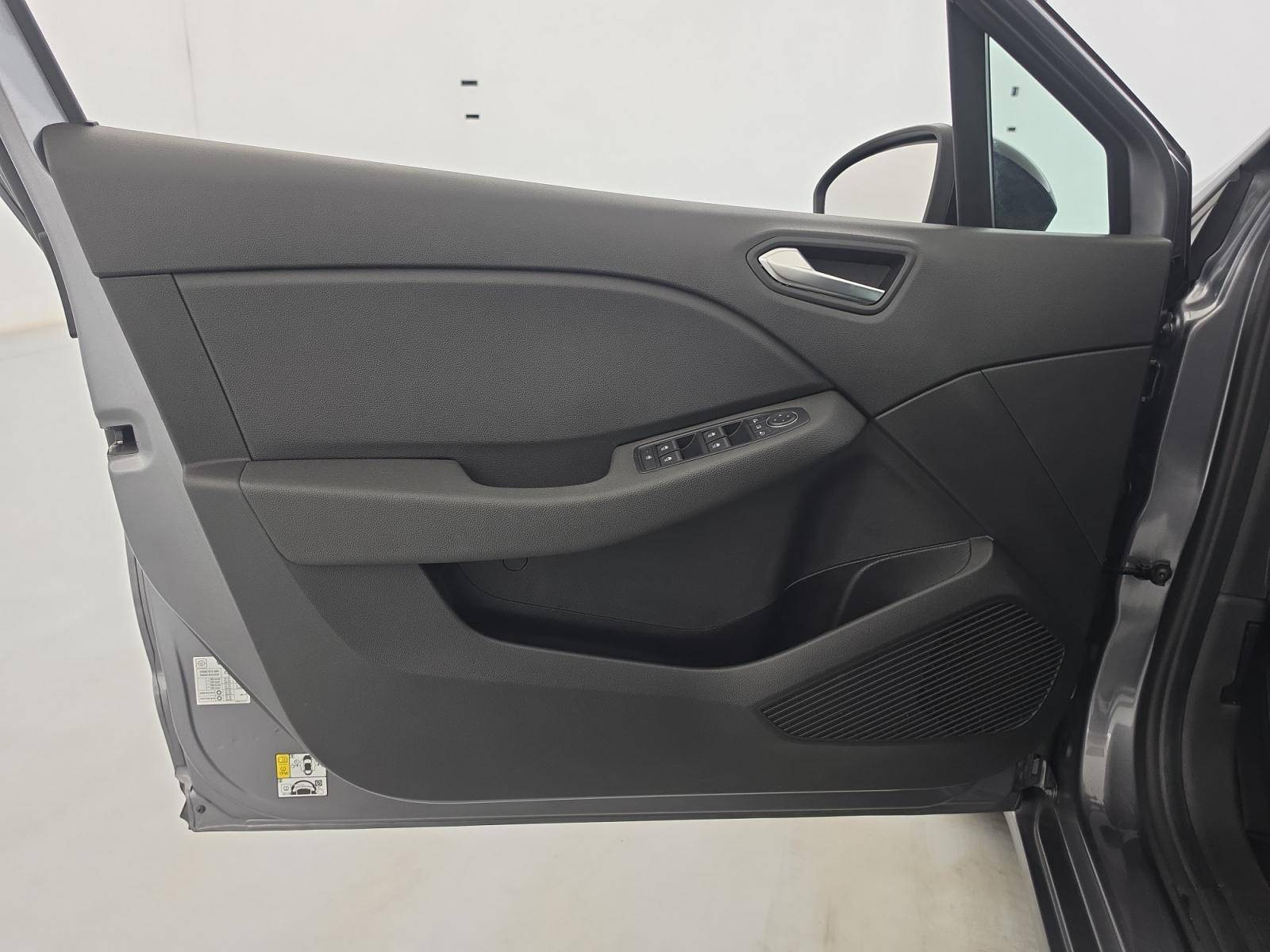 Vente en ligne Renault Clio 5 Clio TCe 90 au prix de 14 590 €