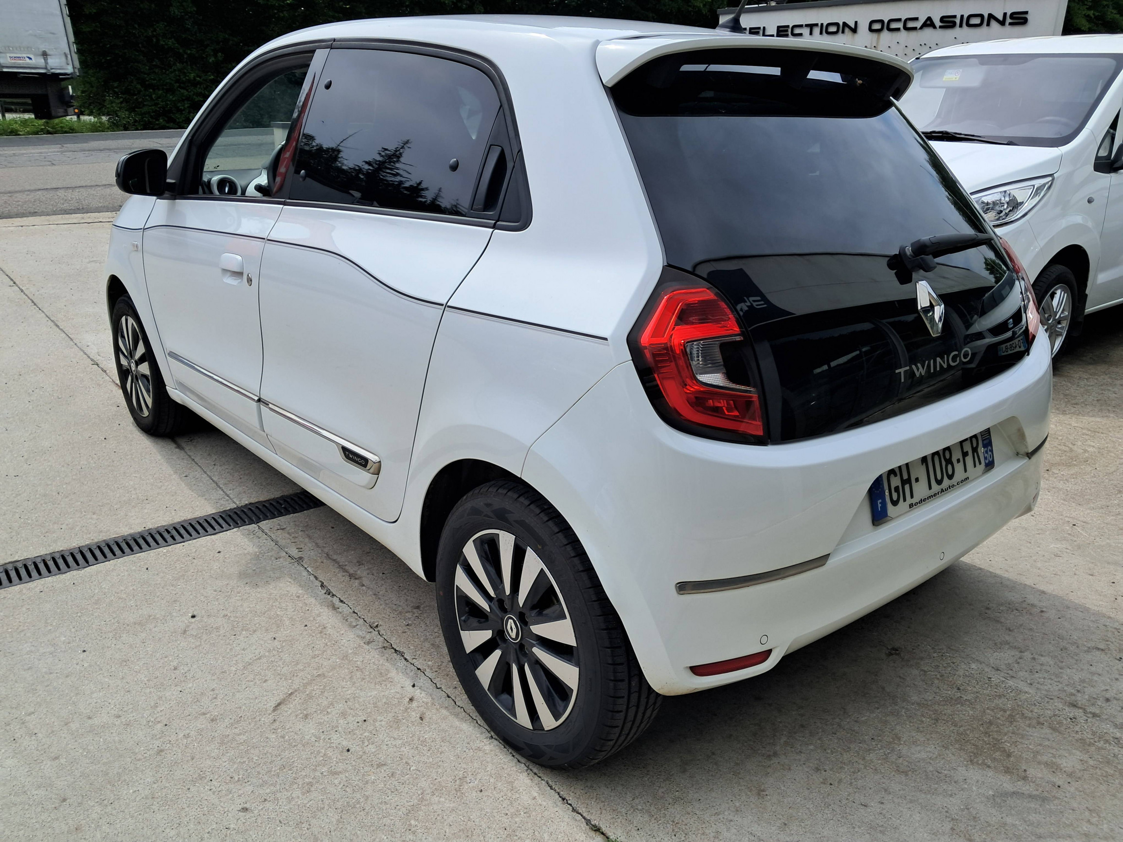 Vente en ligne Renault Twingo Electrique Twingo III E-Tech au prix de 9 490 €