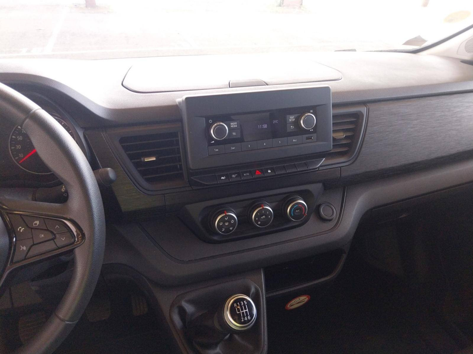 Vente en ligne Renault Trafic 3 Fourgon TRAFIC FGN L1H1 3000 KG BLUE DCI 130 au prix de 23 900 €