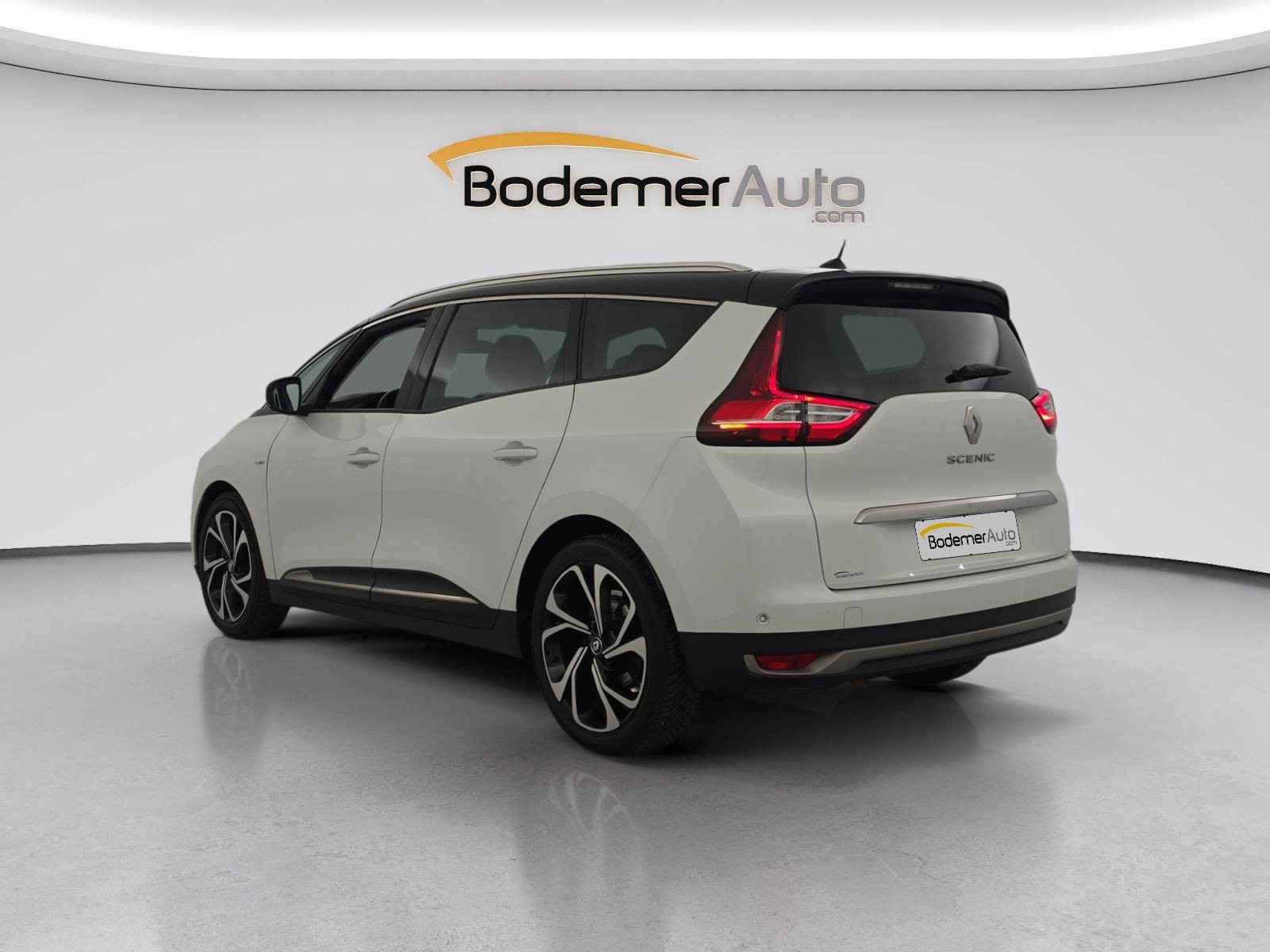 Vente en ligne Renault Grand Scenic 4 Grand Scenic TCe 160 FAP EDC au prix de 16 990 €