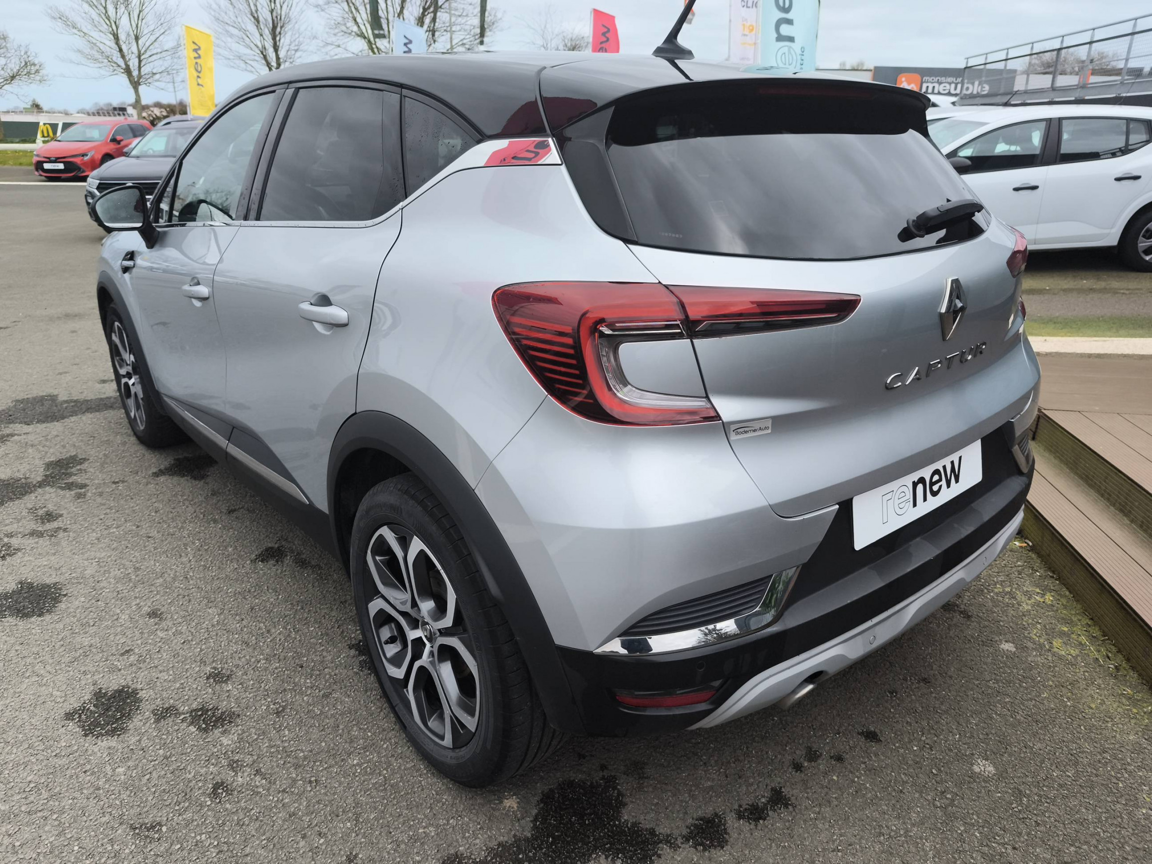 Vente en ligne Renault Captur  TCe 130 EDC FAP au prix de 17 490 €