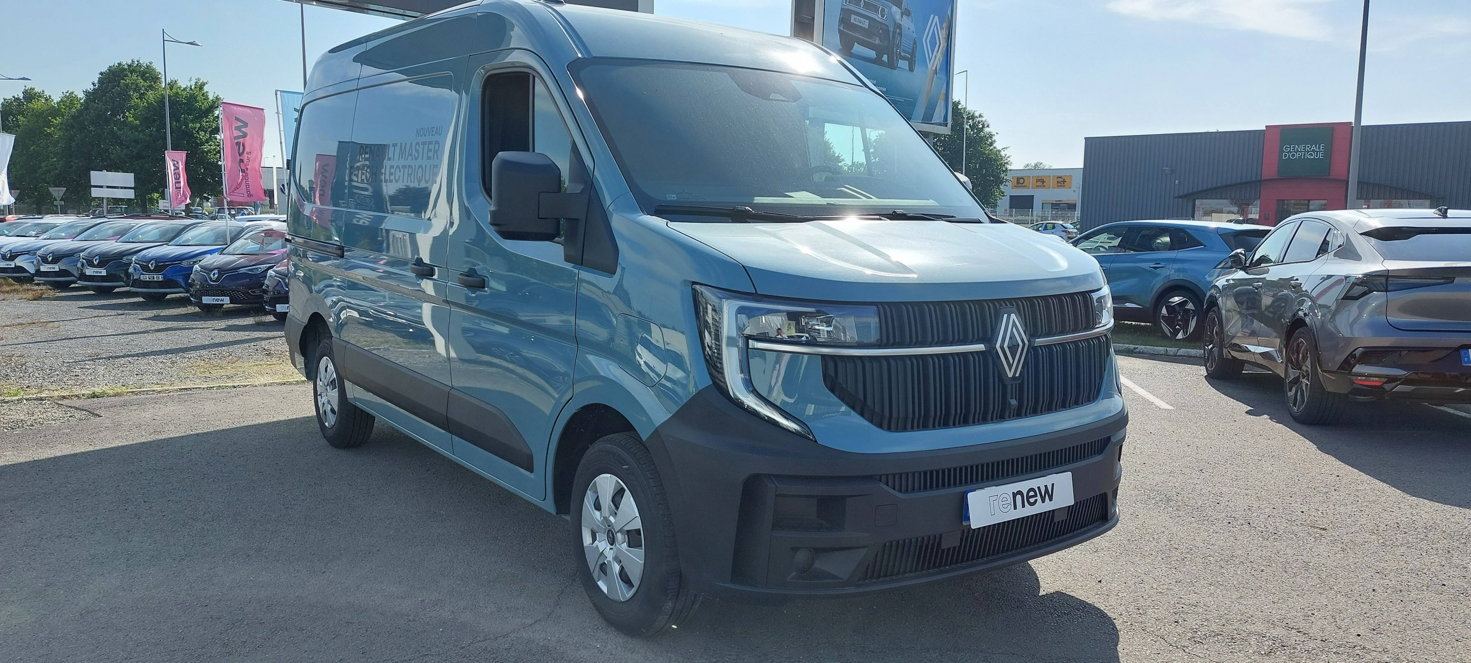 Vente en ligne Renault Master E-Tech MASTER ELECTRIQUE FGN L2H2 3T5 GRANDE AUTONOMIE au prix de 43 890 €