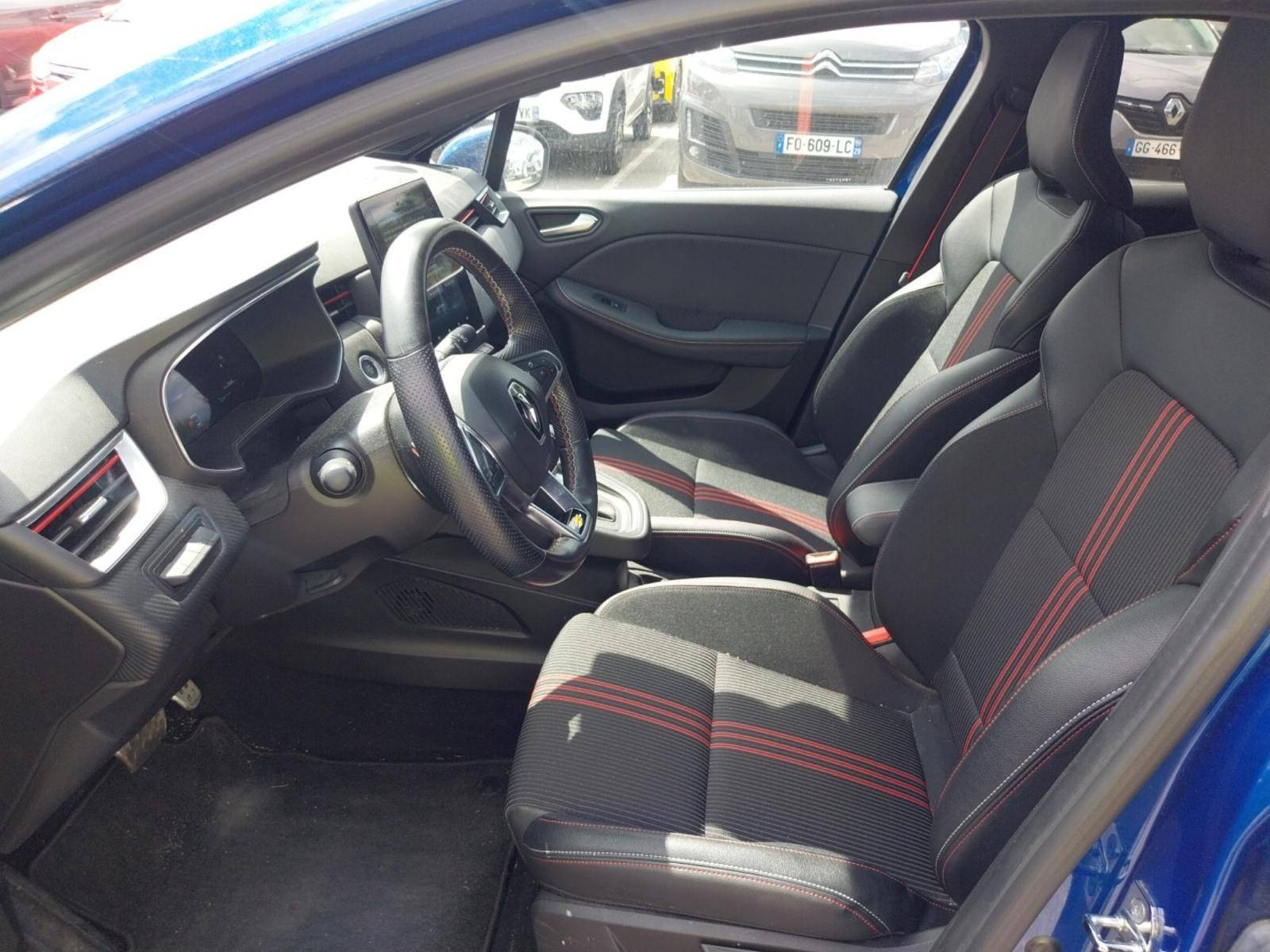 Vente en ligne Renault Clio 5 Clio E-Tech 140 - 21N au prix de 18 990 €