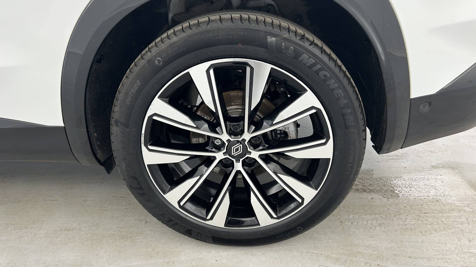Vente en ligne Renault Austral  E-Tech hybrid 200 au prix de 26 990 €