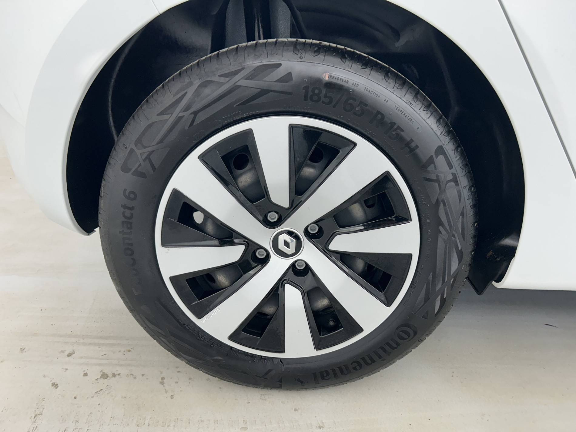 Vente en ligne Renault Clio 5 Clio TCe 90 au prix de 15 390 €