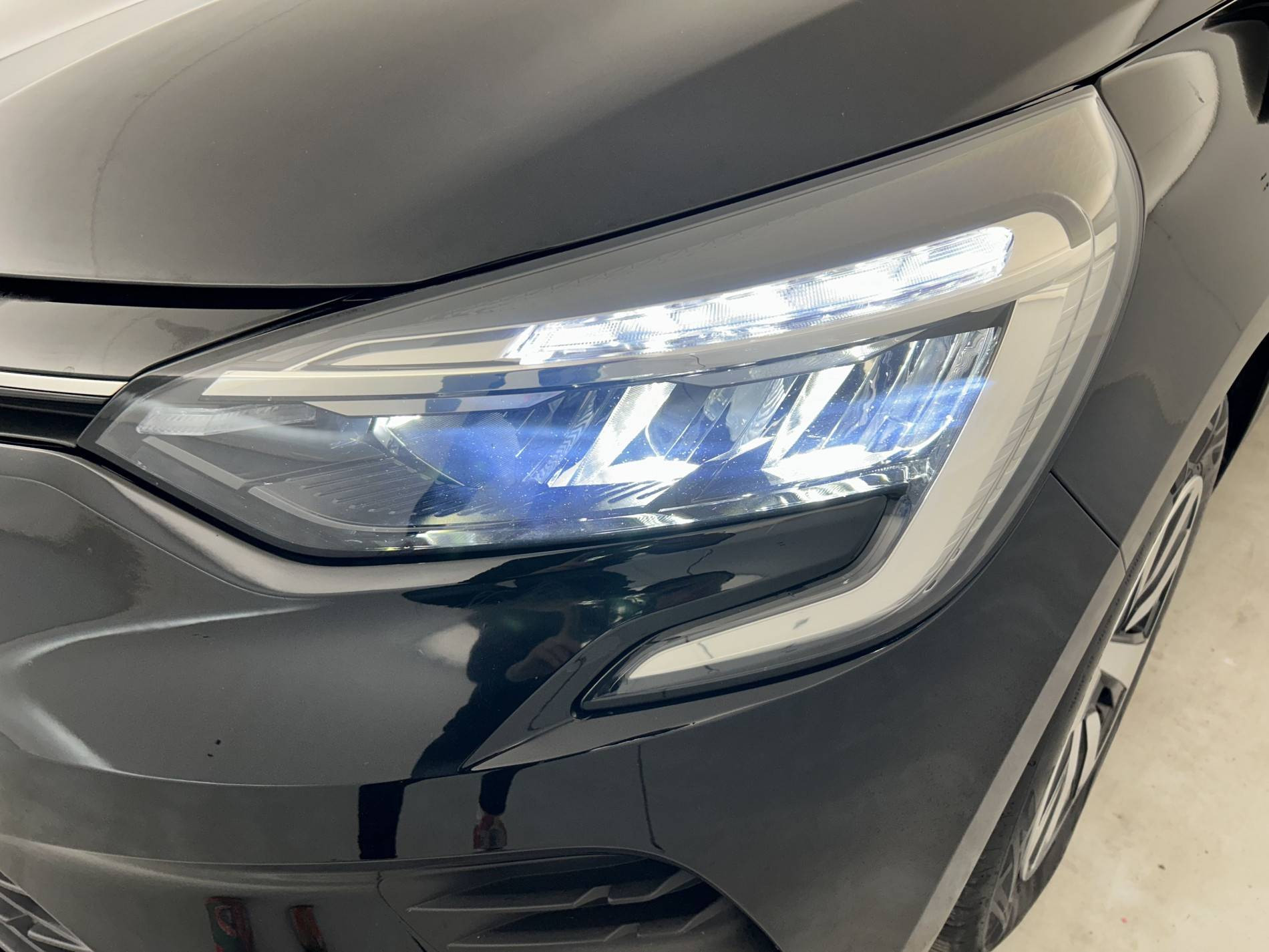 Vente en ligne Renault Clio 5 Clio TCe 90 au prix de 14 390 €