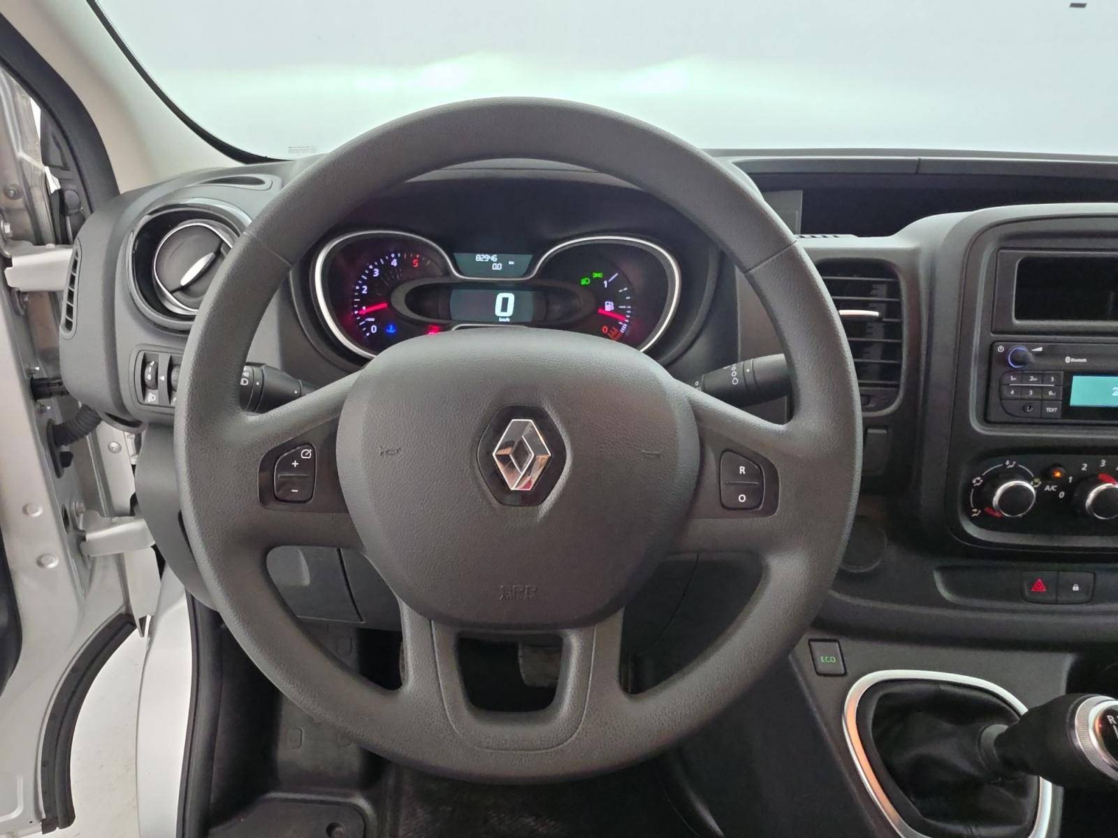Vente en ligne Renault Trafic 3 Fourgon TRAFIC FGN L1H1 1000 KG DCI 120 au prix de 17 990 €