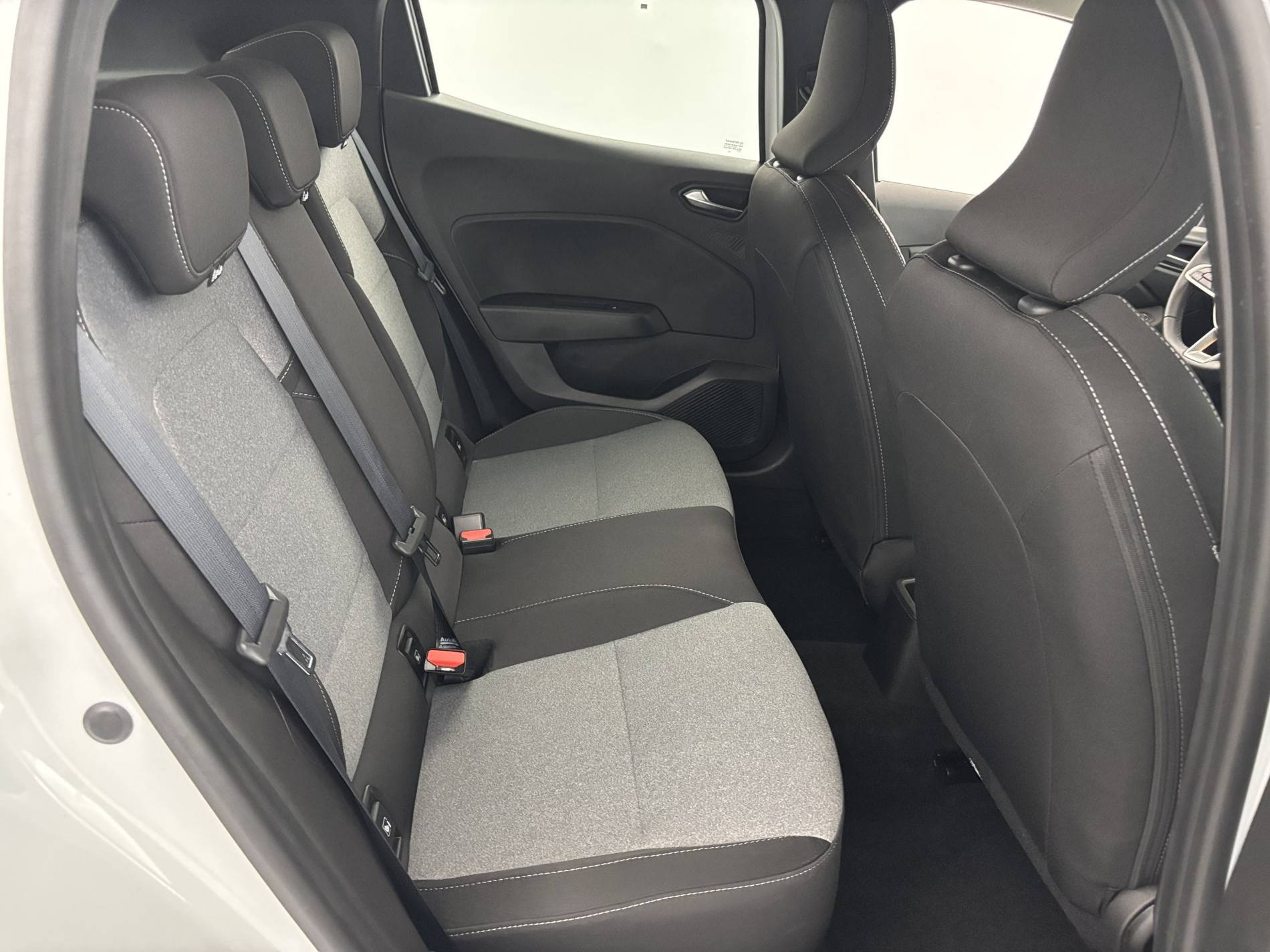 Vente en ligne Renault Clio 5 Clio Eco-G 100 ch GSR2 au prix de 14 200 €