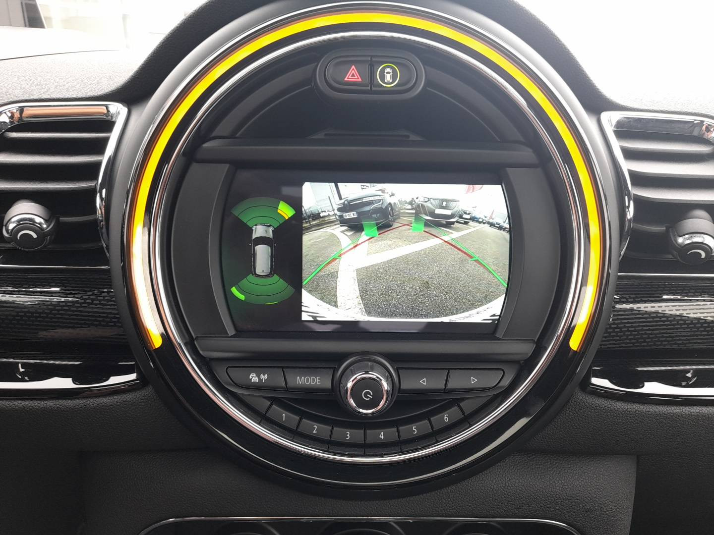 Vente en ligne Mini Clubman Clubman Cooper 136 ch BVA7 au prix de 17 900 €
