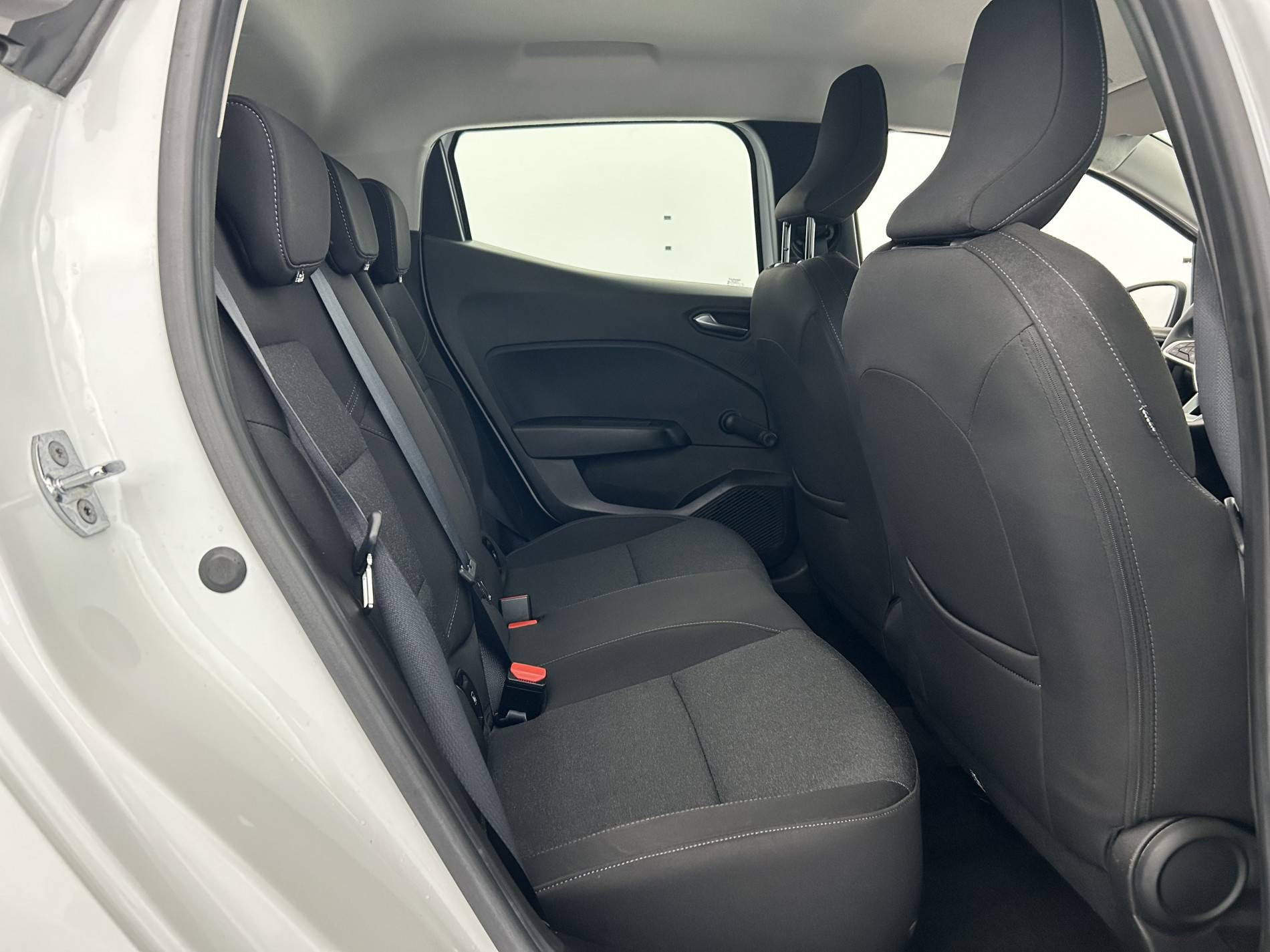 Vente en ligne Renault Clio 5 Clio TCe 90 - 21N au prix de 13 690 €