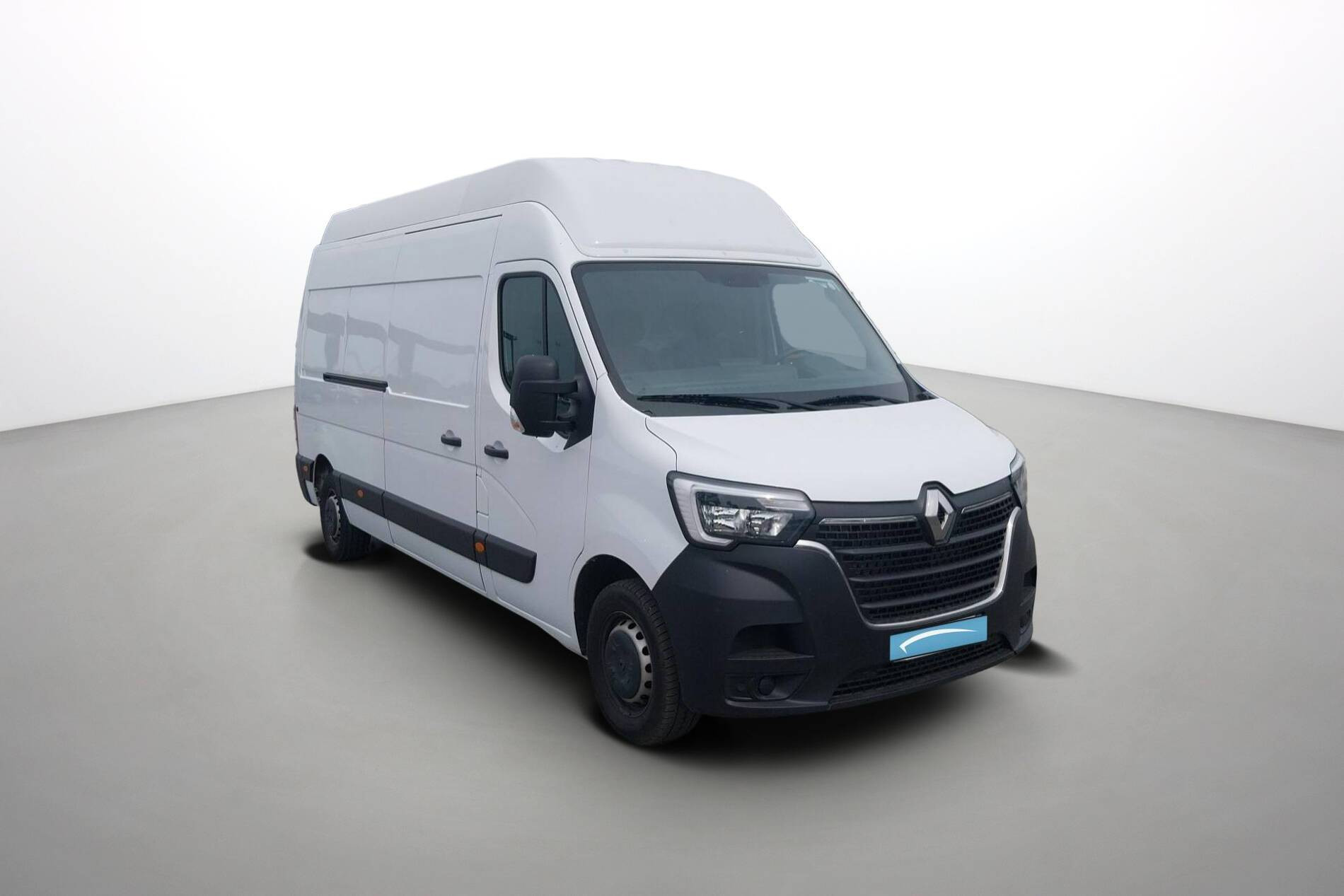 Vente en ligne Renault Master Fourgon MASTER FGN TRAC F3500 L3H3 BLUE DCI 135 au prix de 25 490 €
