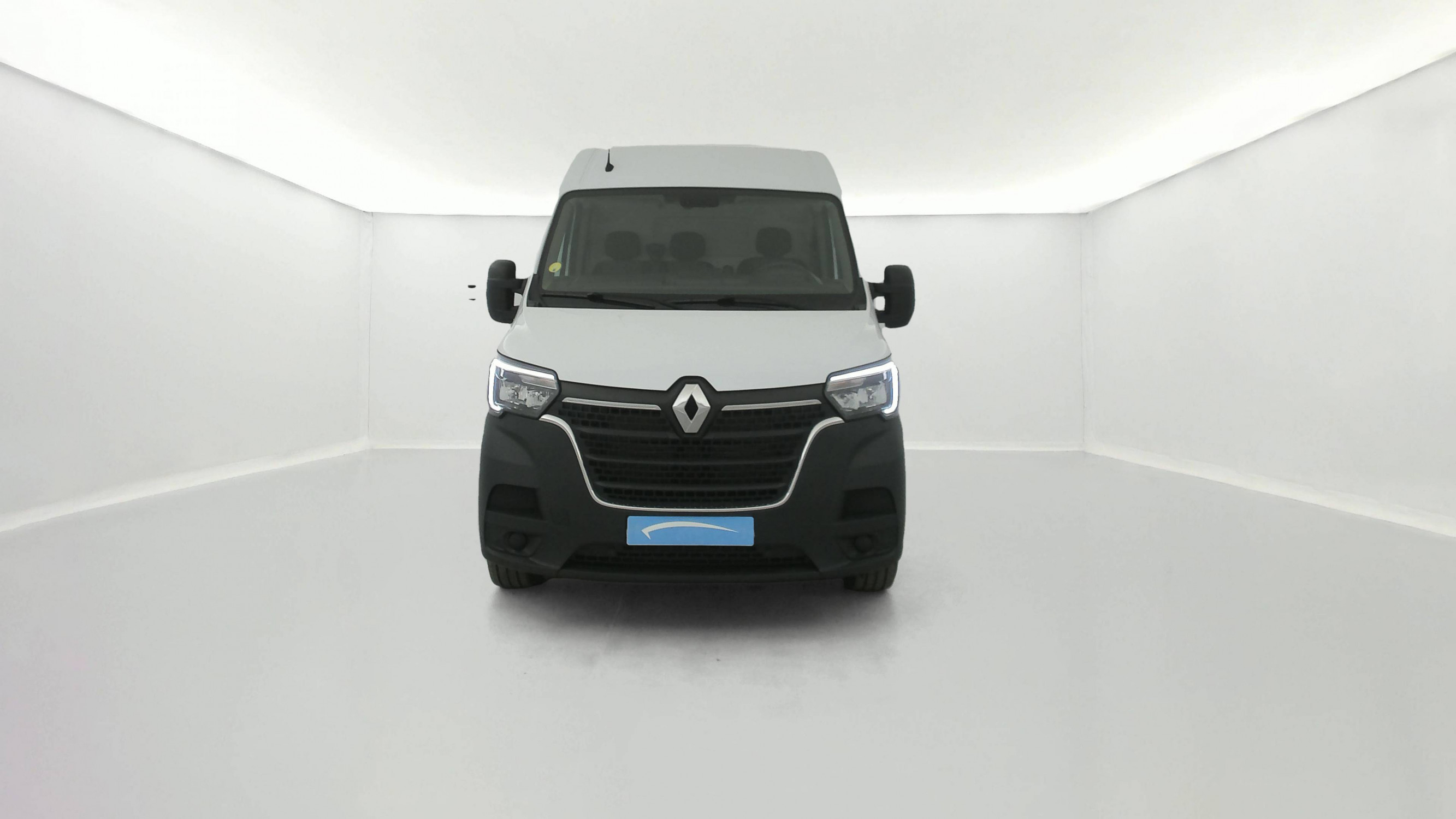 Vente en ligne Renault Master Fourgon MASTER FGN TRAC F3500 L2H2 BLUE DCI 135 au prix de 25 990 €