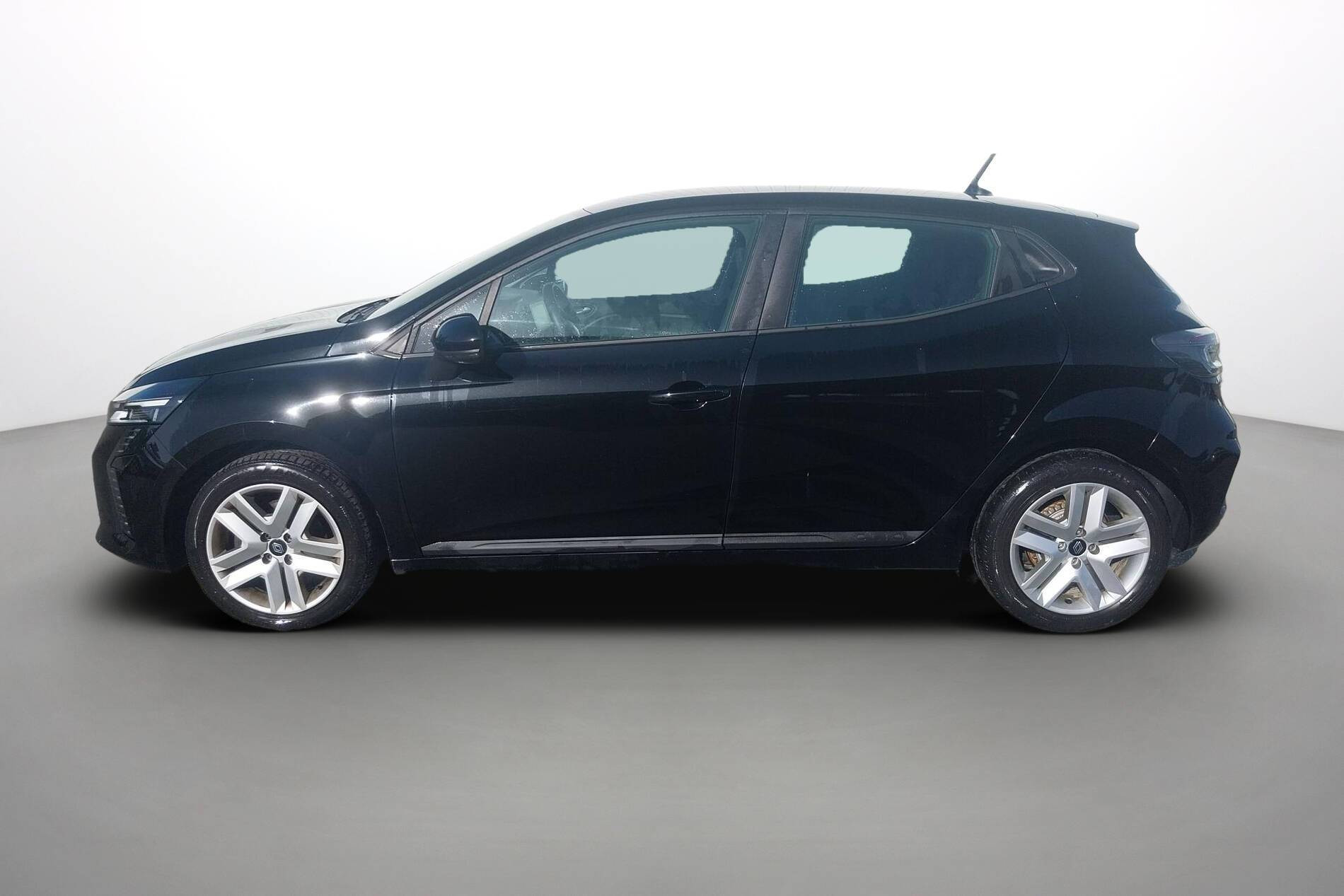 Vente en ligne Renault Clio 5 Clio dCi 100 au prix de 15 890 €