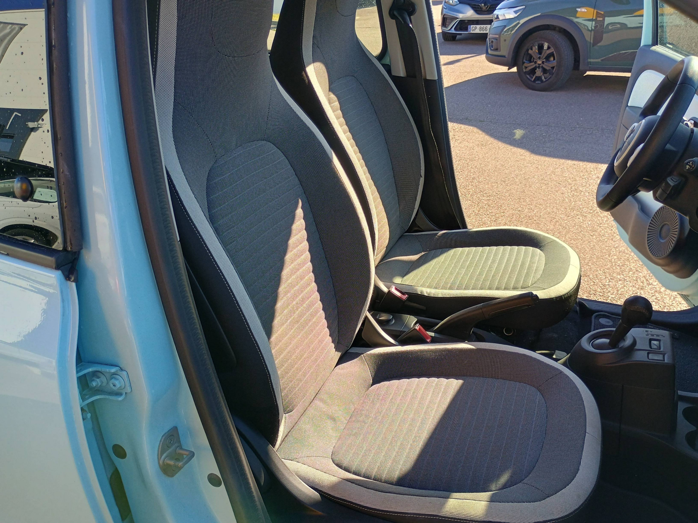 Vente en ligne Renault Twingo 3  1.0 SCe 70 au prix de 12 991 €