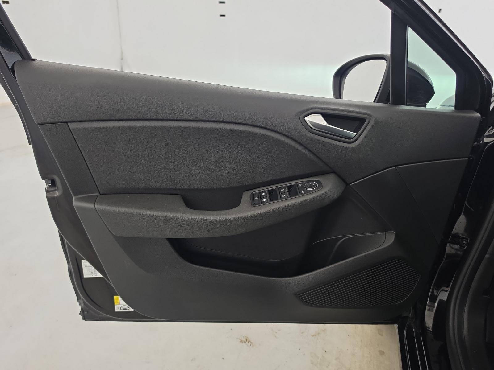 Vente en ligne Renault Clio 5 Clio Blue dCi 100 ch GSR2 au prix de 17 990 €