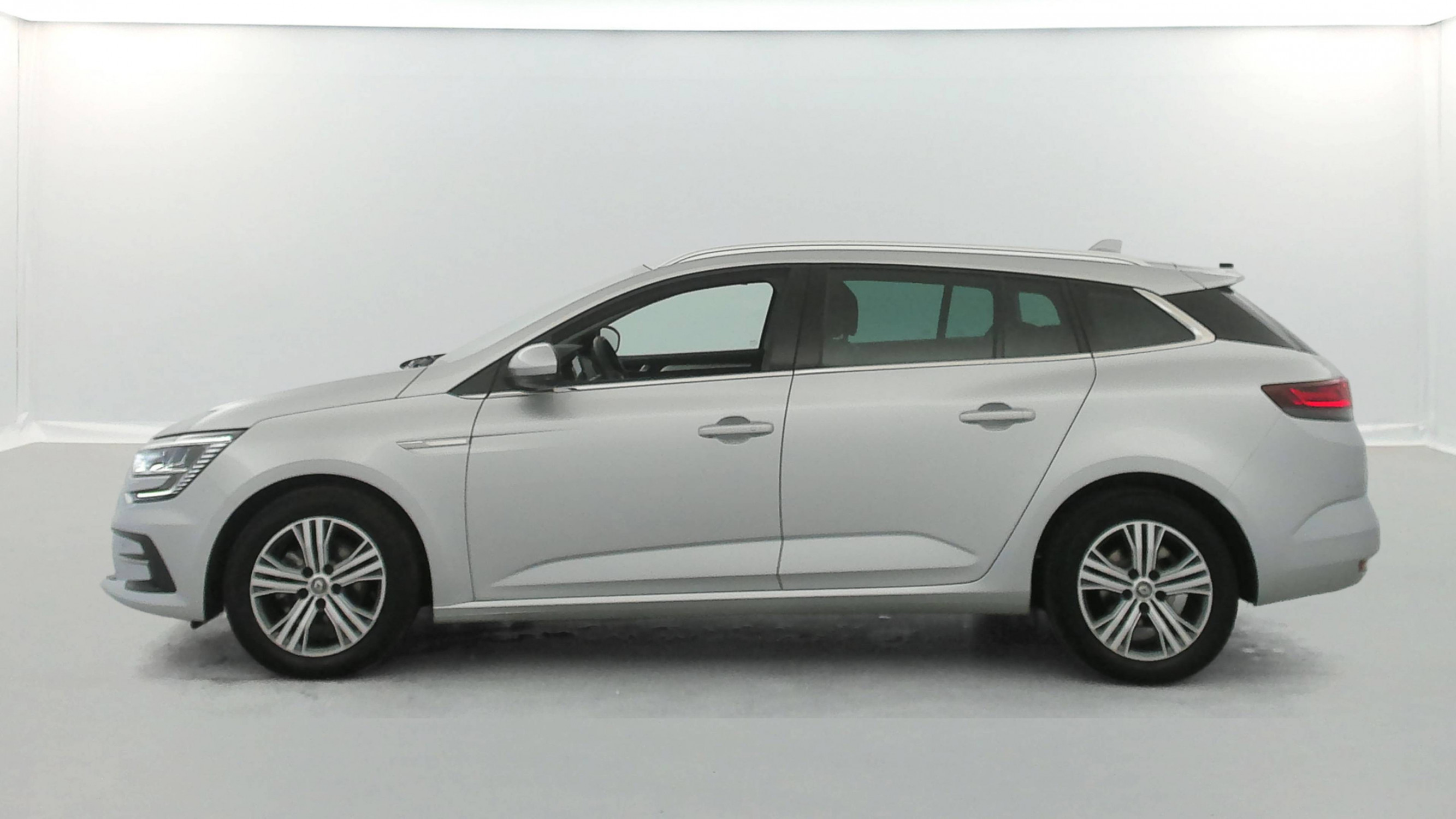 Vente en ligne Renault Megane 4 Estate Mégane IV Estate Blue dCi 115 EDC - 21N au prix de 15 990 €