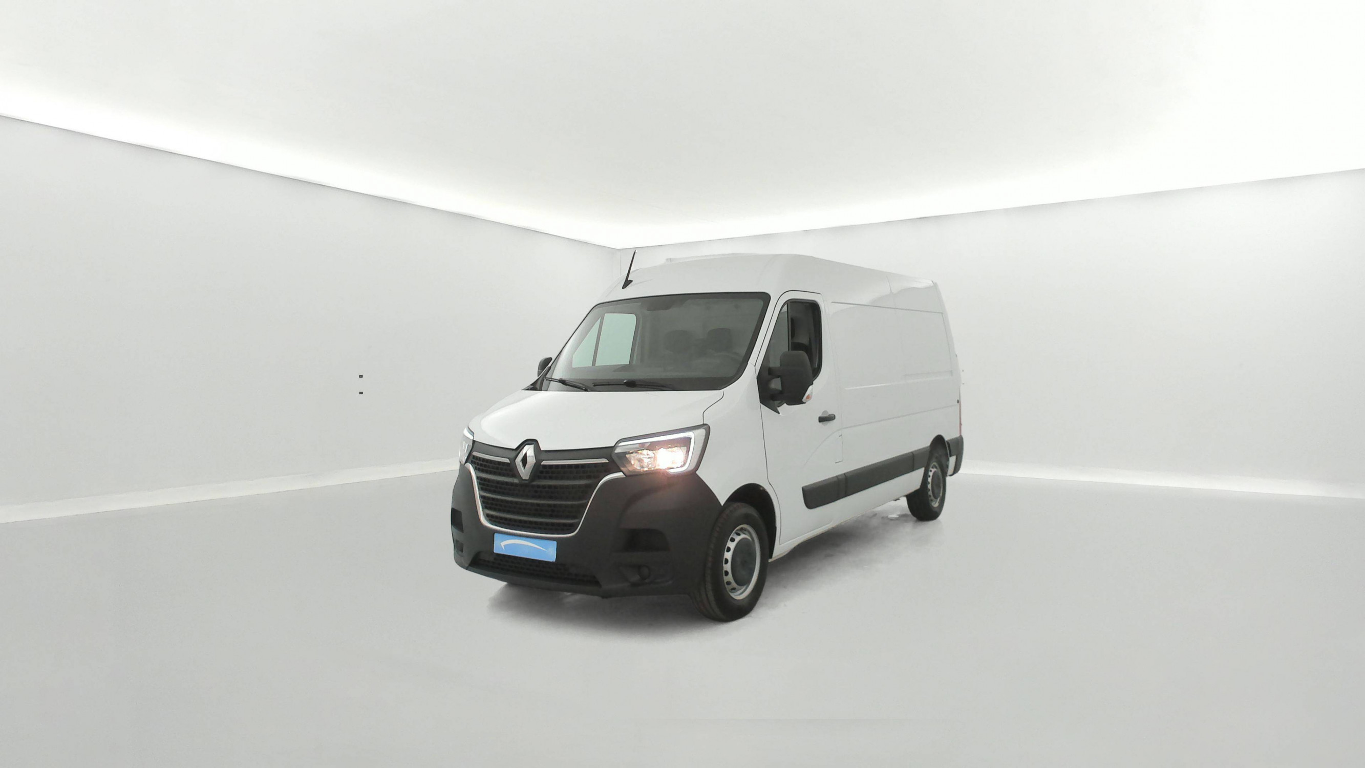 Renault Master Fourgon MASTER FGN TRAC F3500 L2H2 BLUE DCI 135 occasion de 2024 en vente à Carhaix