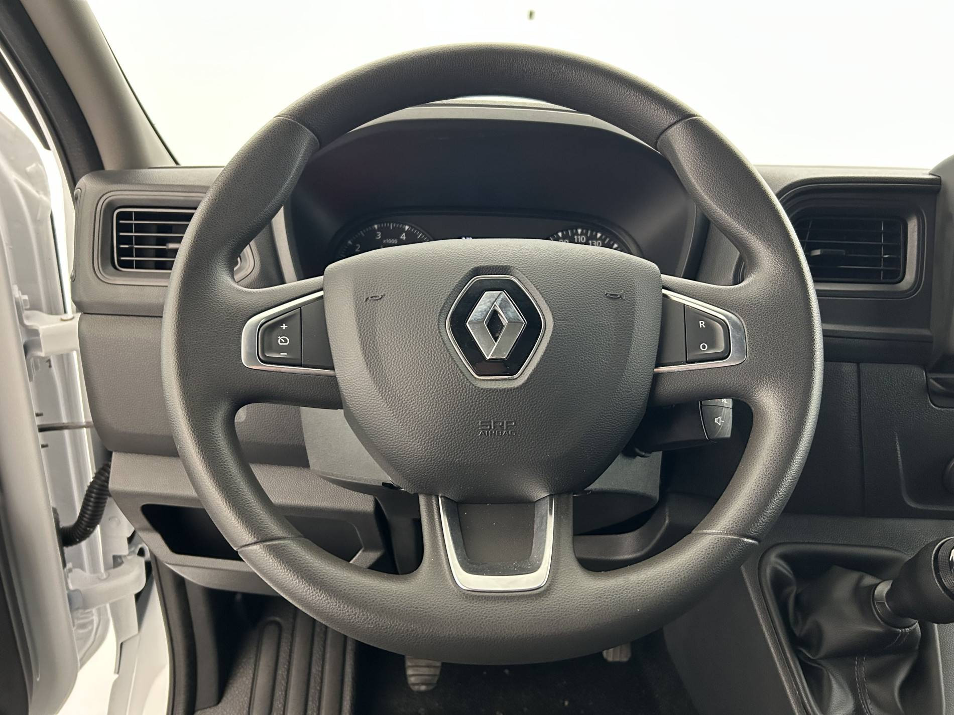 Vente en ligne Renault Master Fourgon MASTER FGN TRAC F3500 L2H2 BLUE DCI 135 au prix de 26 990 €