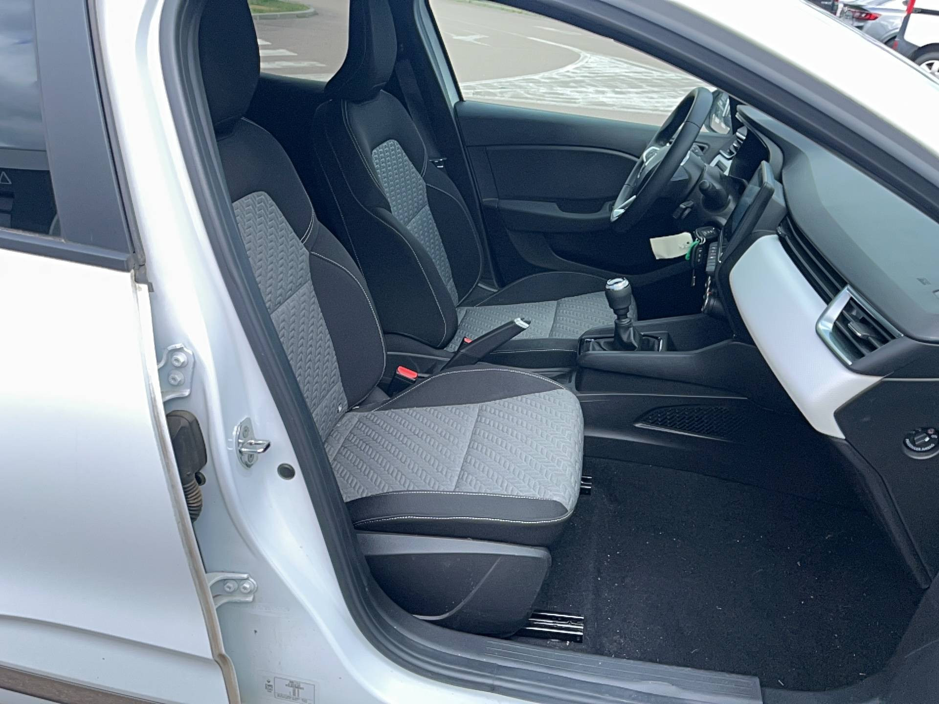 Vente en ligne Renault Clio 5 Clio Blue dCi 100 au prix de 14 991 €