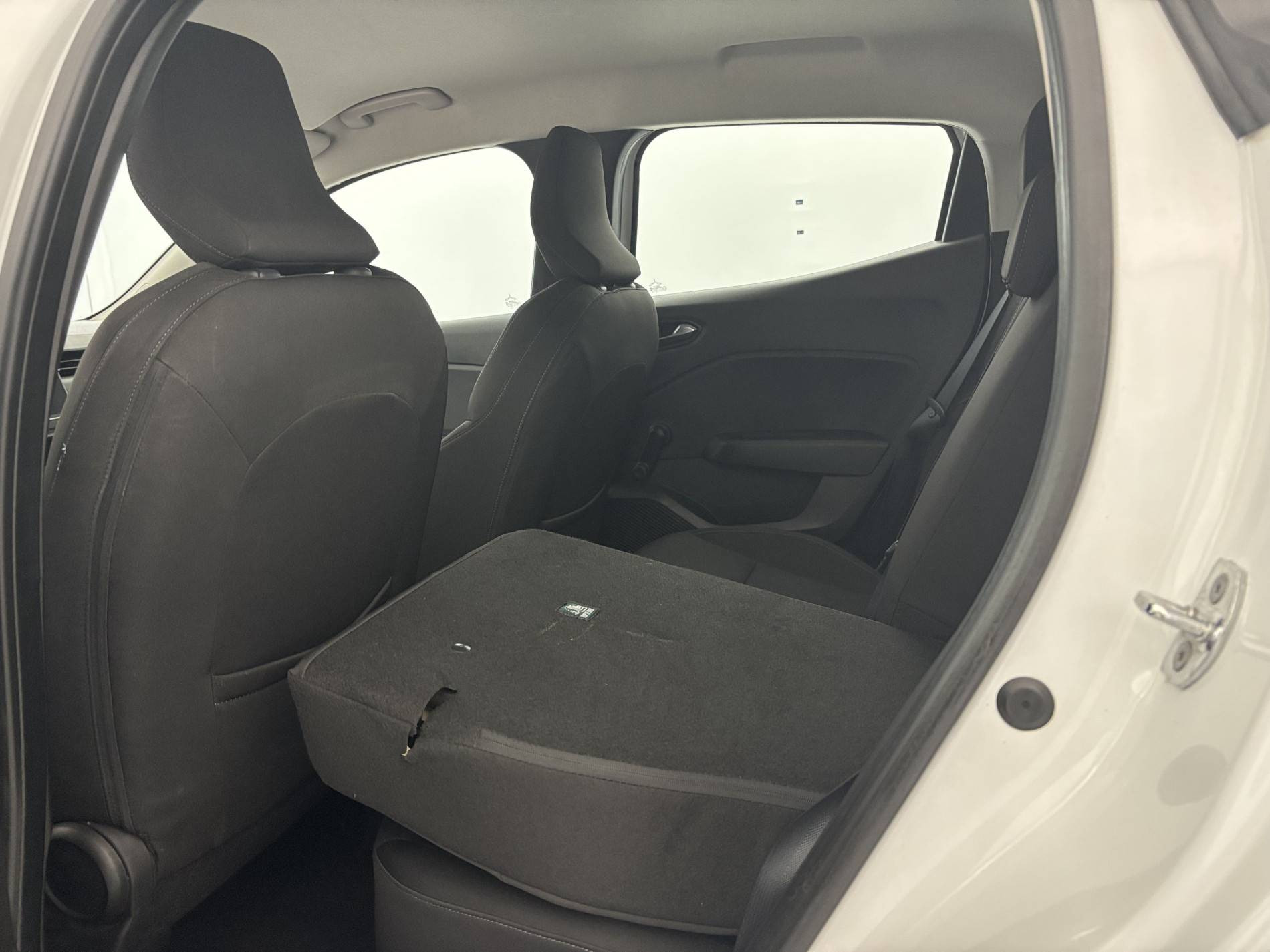 Vente en ligne Renault Clio 5 Clio TCe 90 au prix de 13 791 €