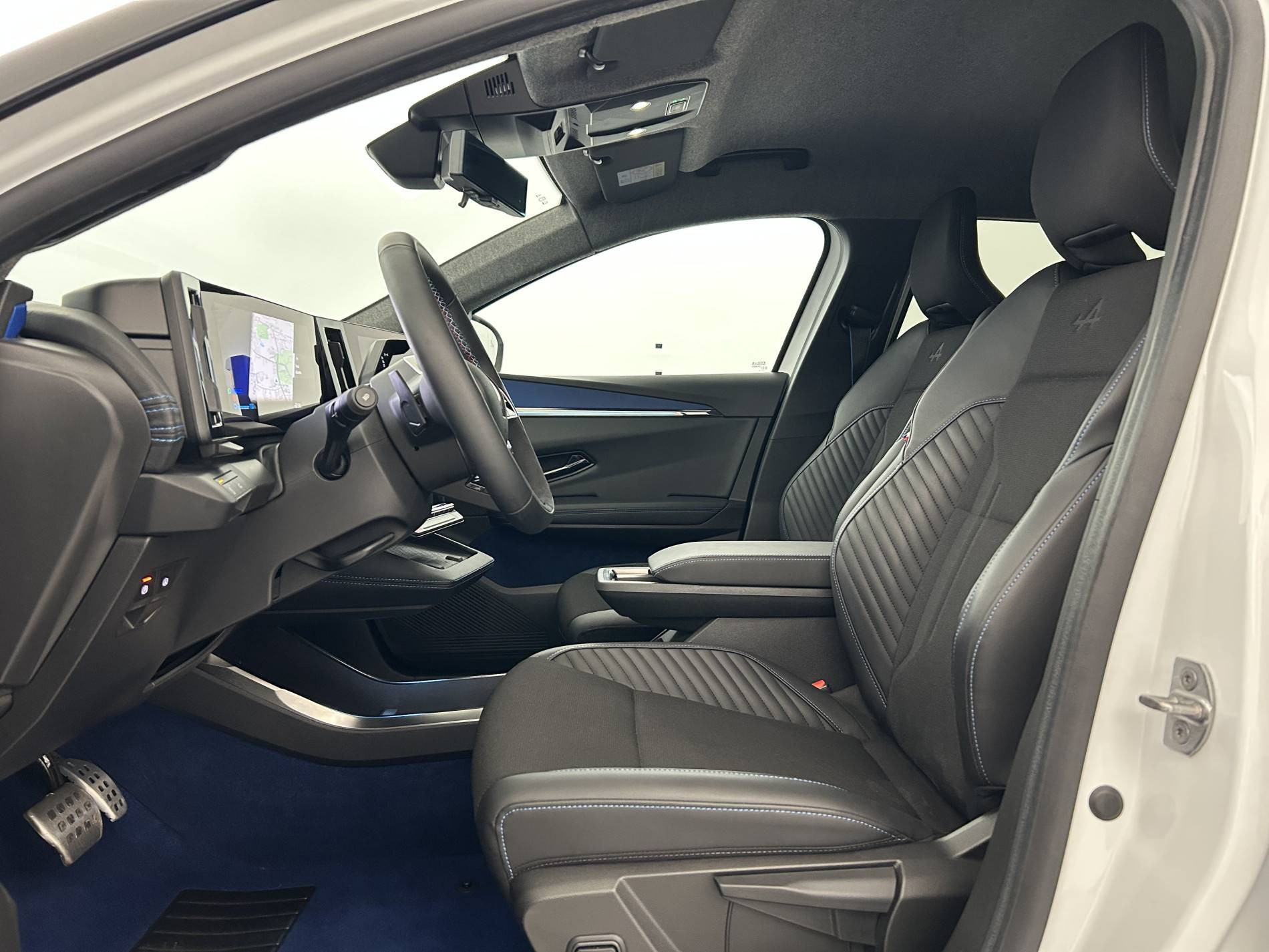 Vente en ligne Renault Scenic E-Tech Scenic E-Tech électrique 220 ch grande autonomie au prix de 42 990 €