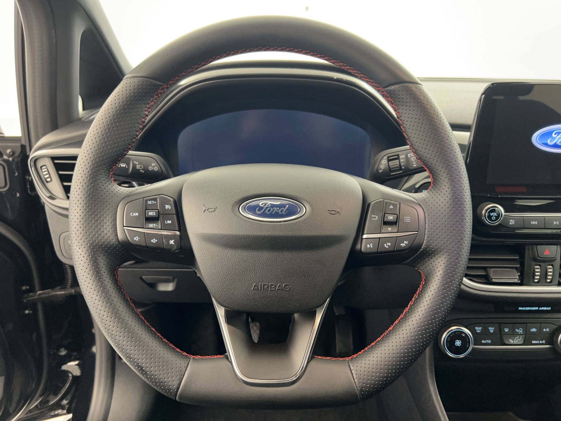 Vente en ligne Ford Fiesta  1.0 Flexifuel 95 ch S&S BVM6 au prix de 16 991 €