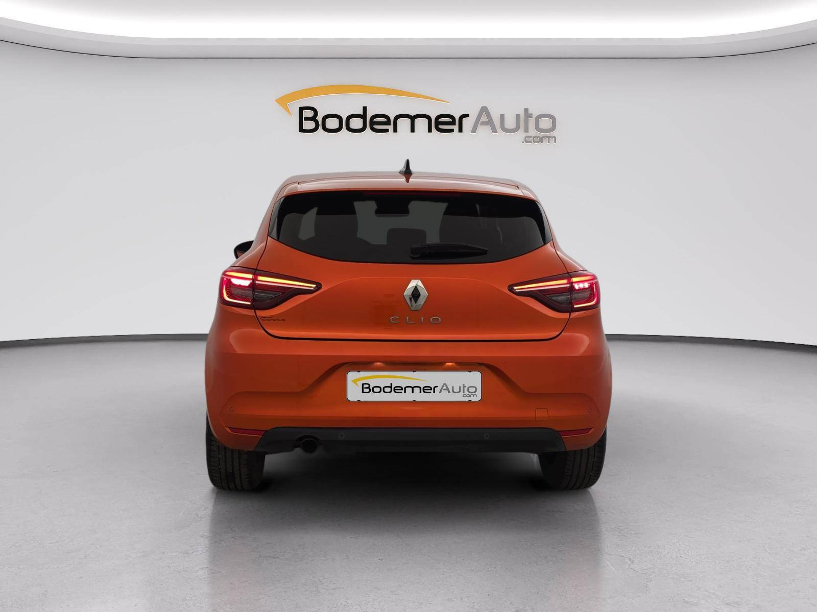 Vente en ligne Renault Clio 5 Clio Blue dCi 100 au prix de 14 890 €