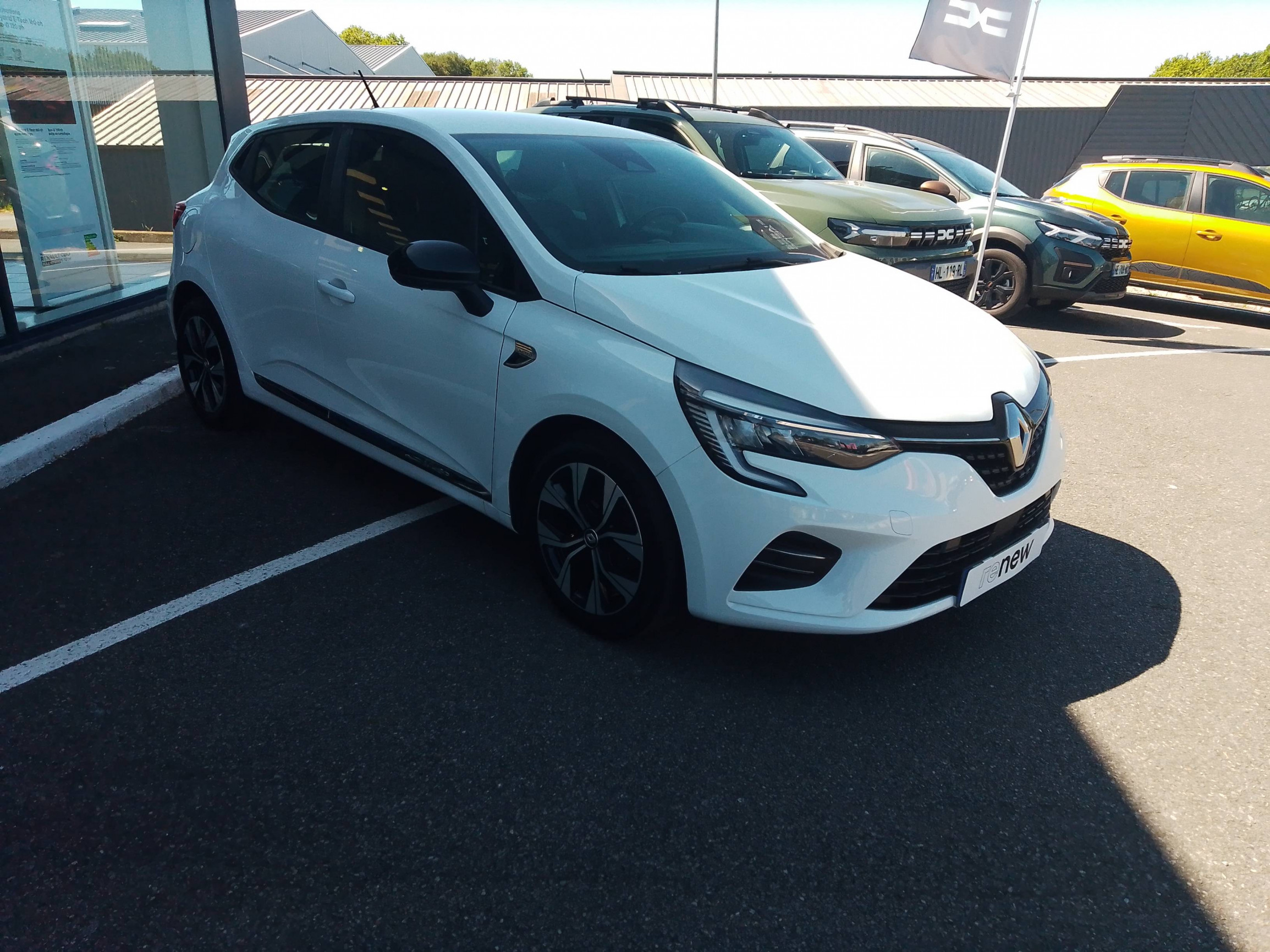 Vente en ligne Renault Clio 5 Clio TCe 90 - 21N au prix de 12 990 €