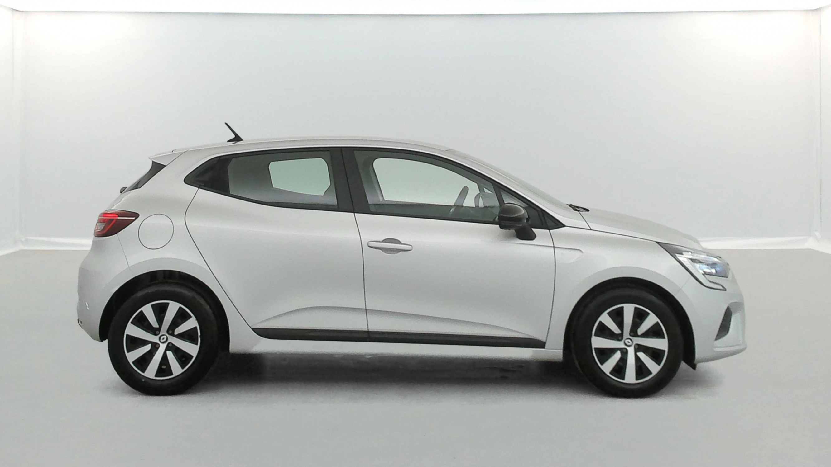 Vente en ligne Renault Clio 5 Clio TCe 90 au prix de 14 390 €
