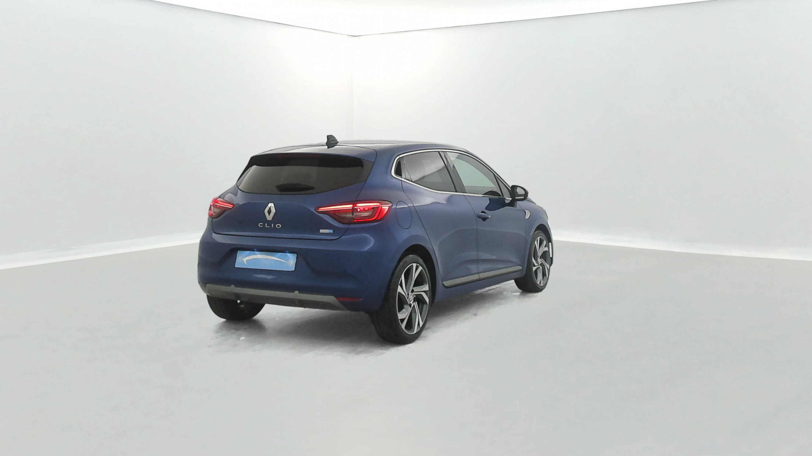 Vente en ligne Renault Clio 5 Clio E-Tech 140 - 21N au prix de 17 790 €