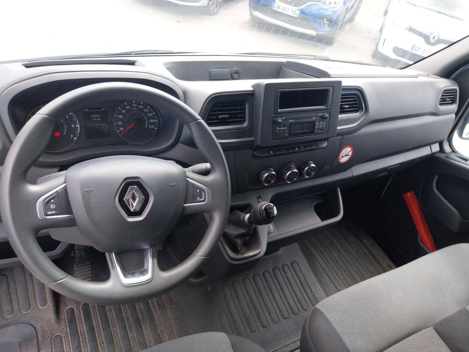 Vente en ligne Renault Master Fourgon MASTER FGN TRAC F3500 L2H2 BLUE DCI 135 au prix de 23 890 €