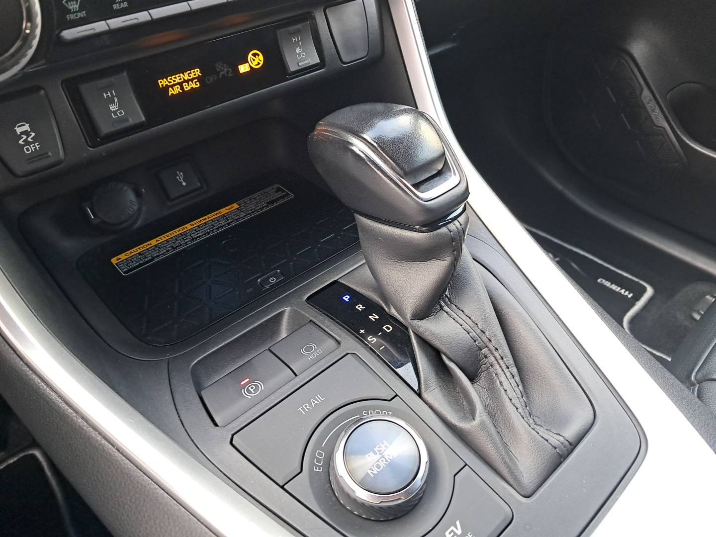 Vente en ligne Toyota RAV4 RAV4 Hybride 222 ch AWD-i au prix de 36 990 €